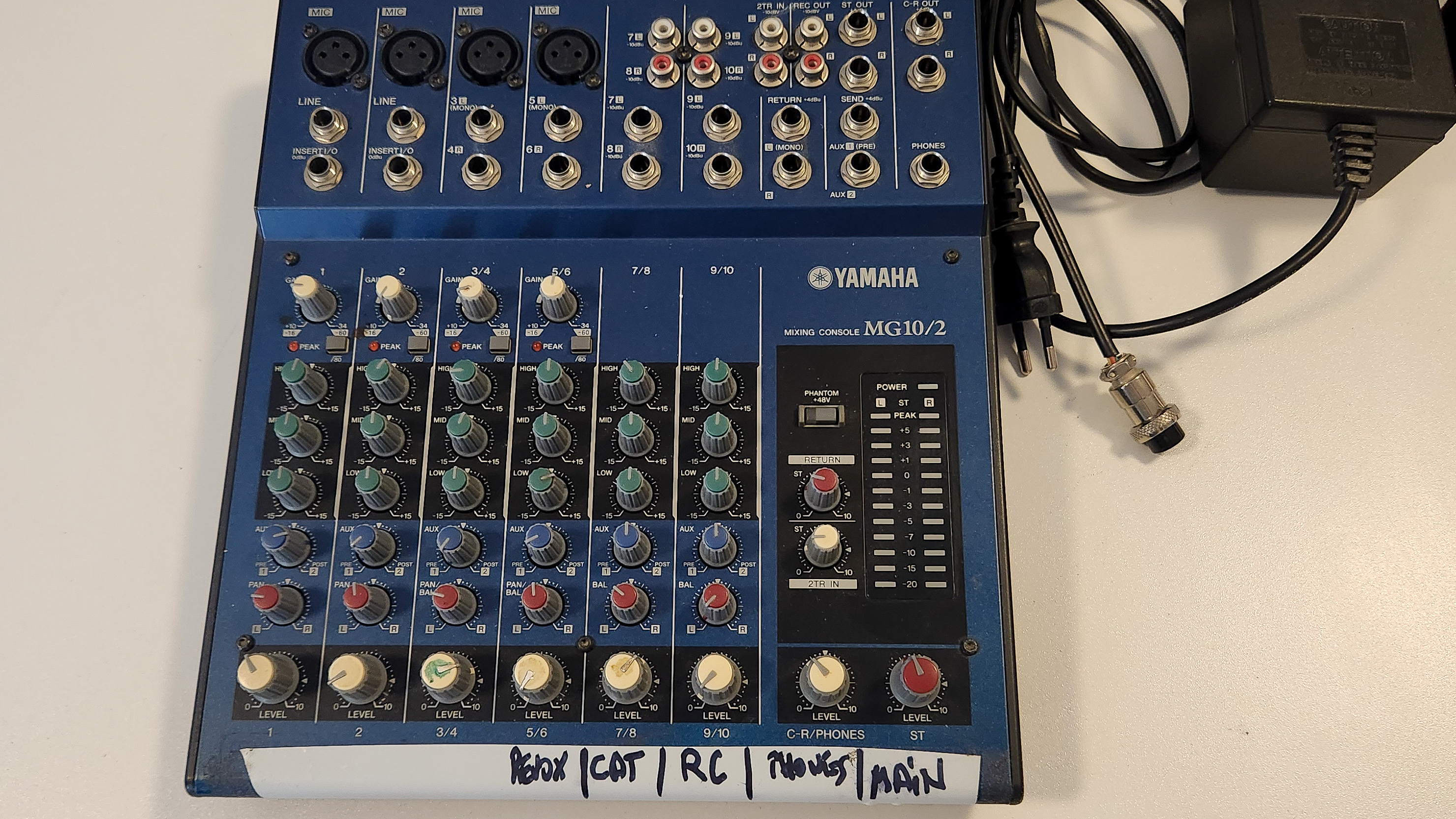 Table mixage analogique YAMAHA MG 10/2