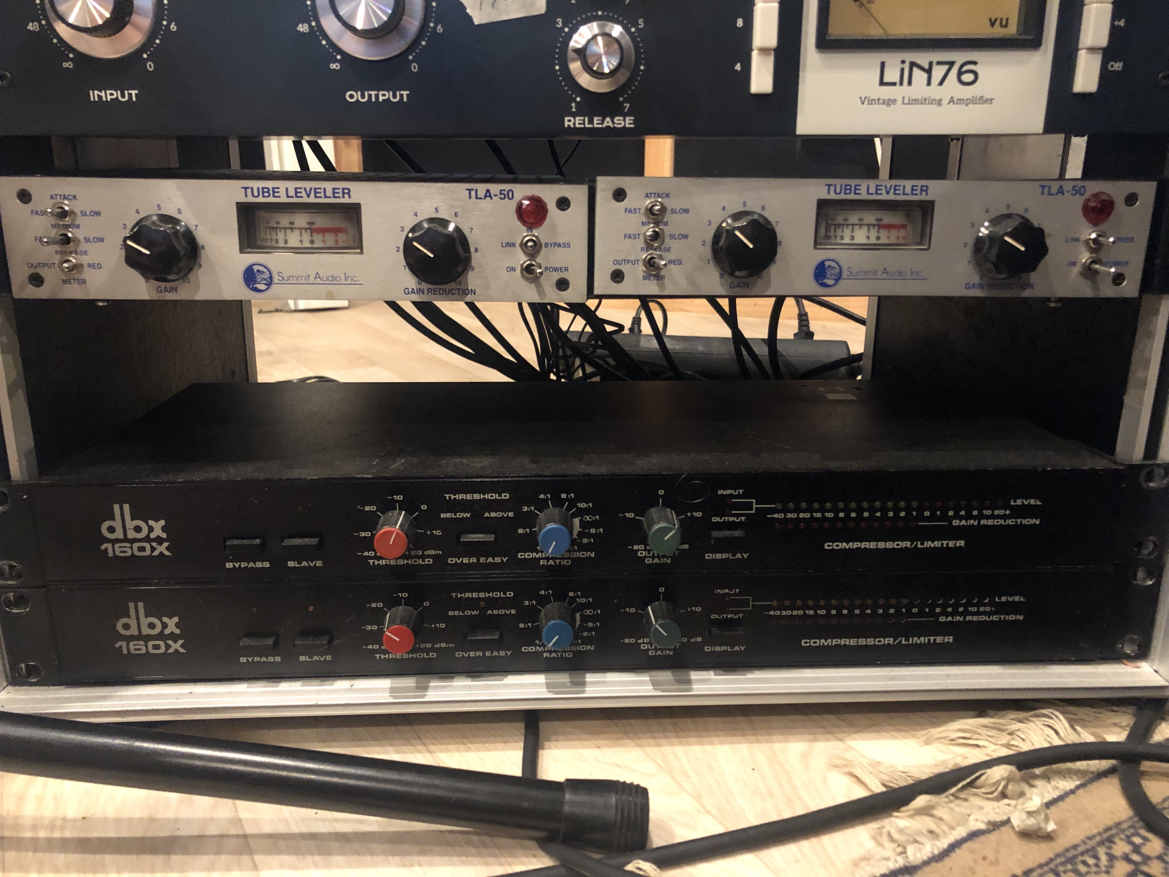 Paire de compresseur à lampe Summit TLA50 avec rack
