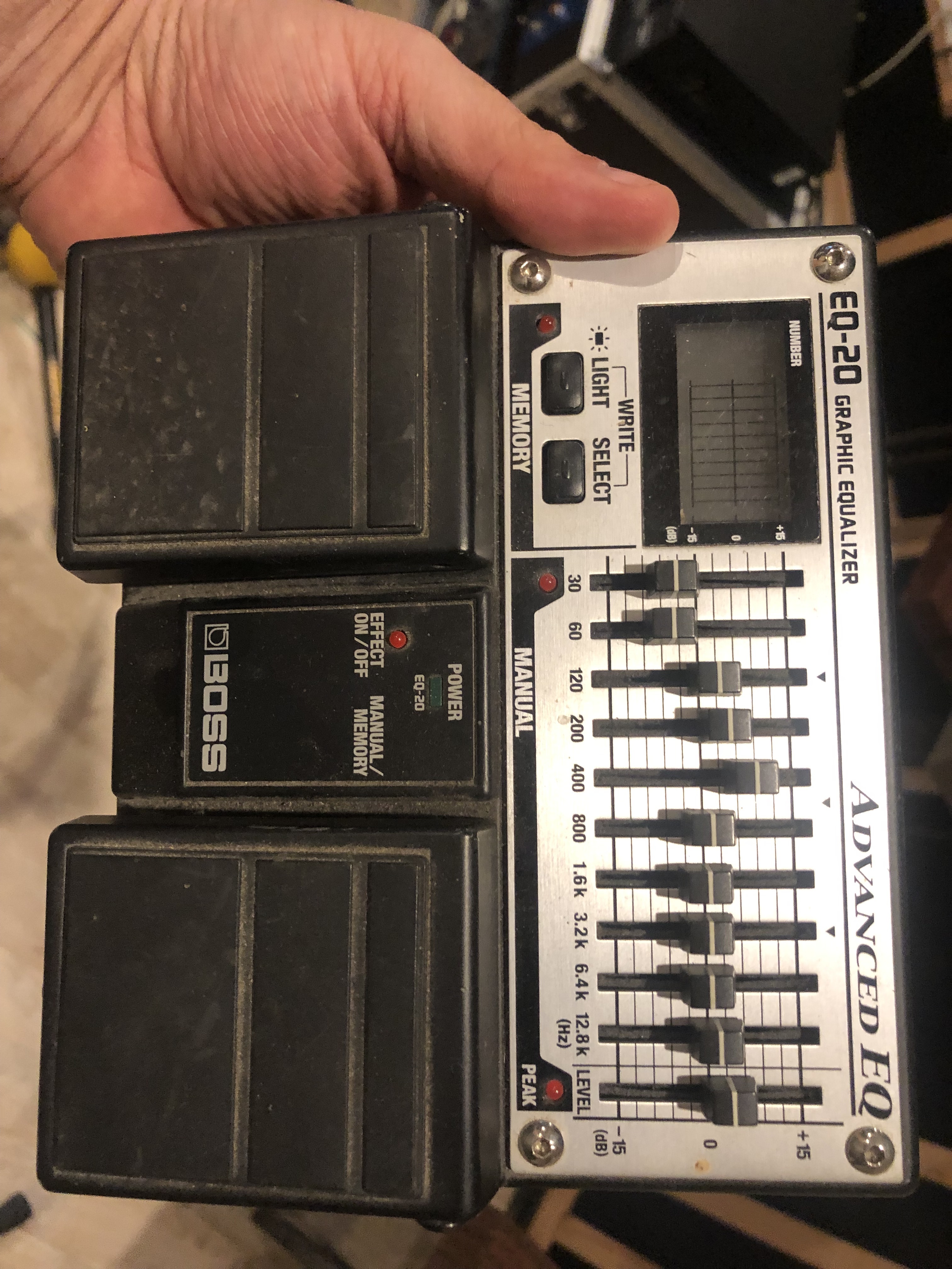 BOSS  EQ20