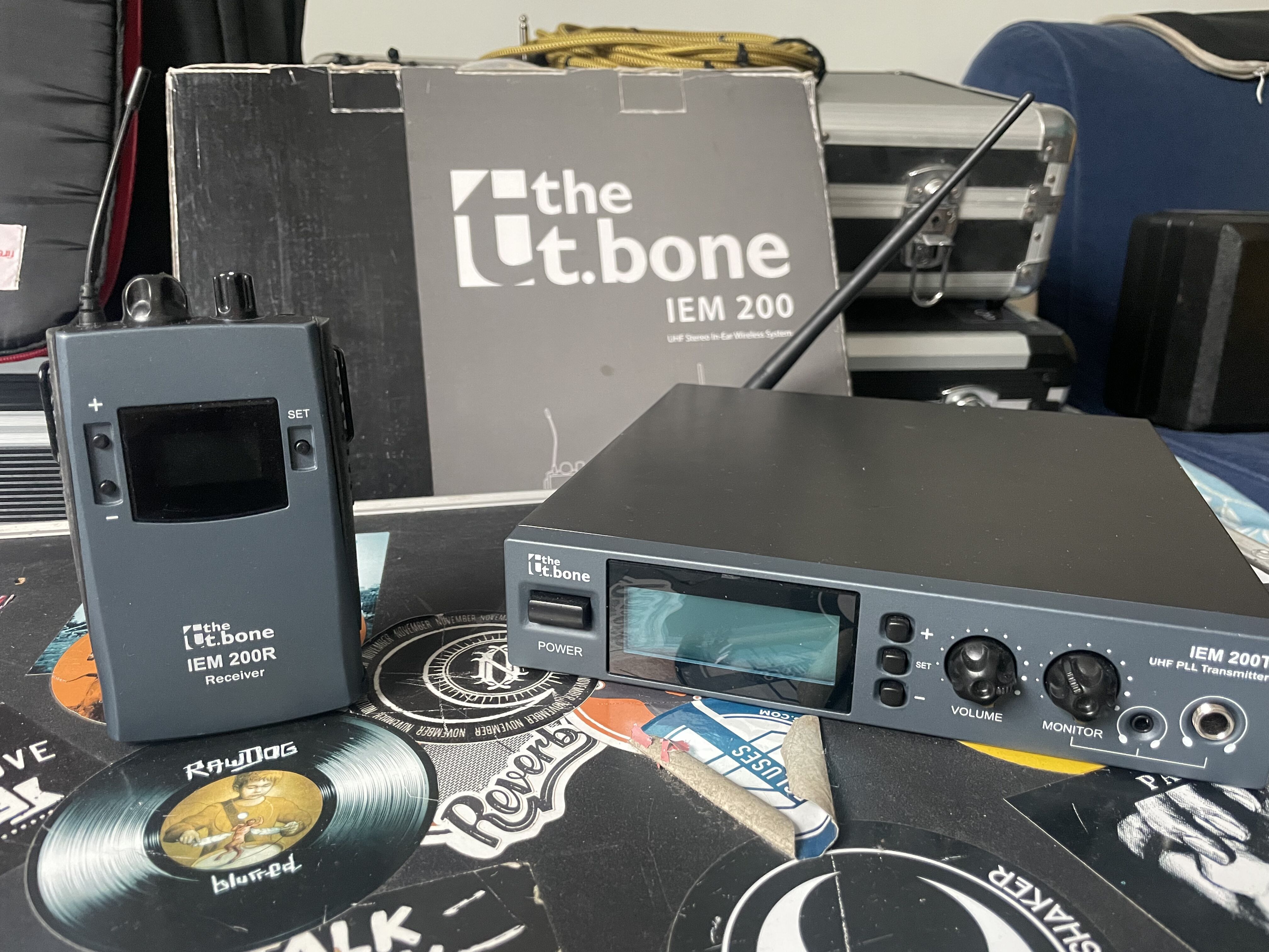 The T.bone IEM 200 