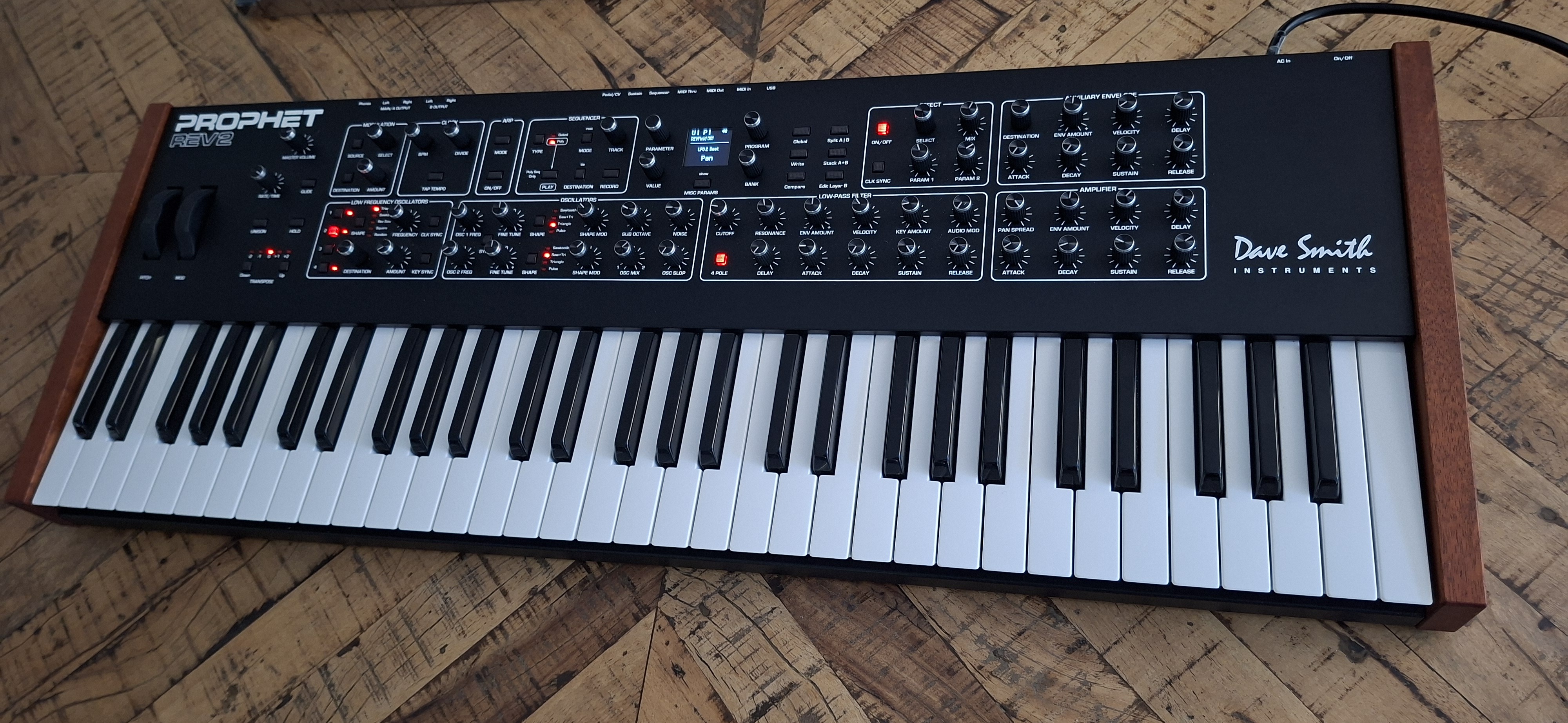Vends Rev 2 + Decksaver + Editor + Banques