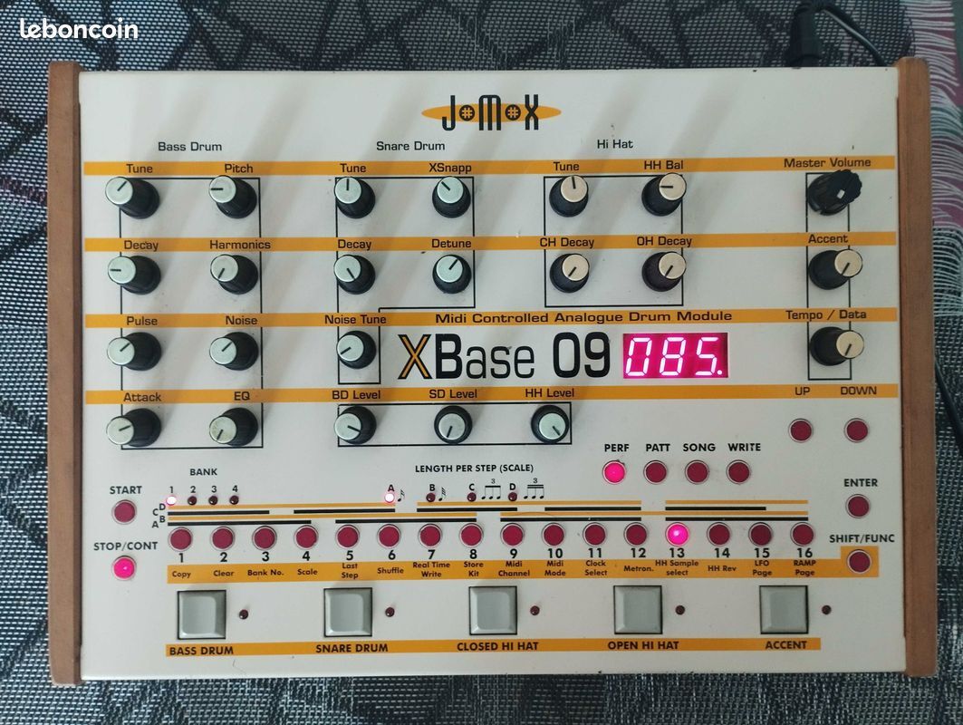 Vends JOMOX XBASE-09