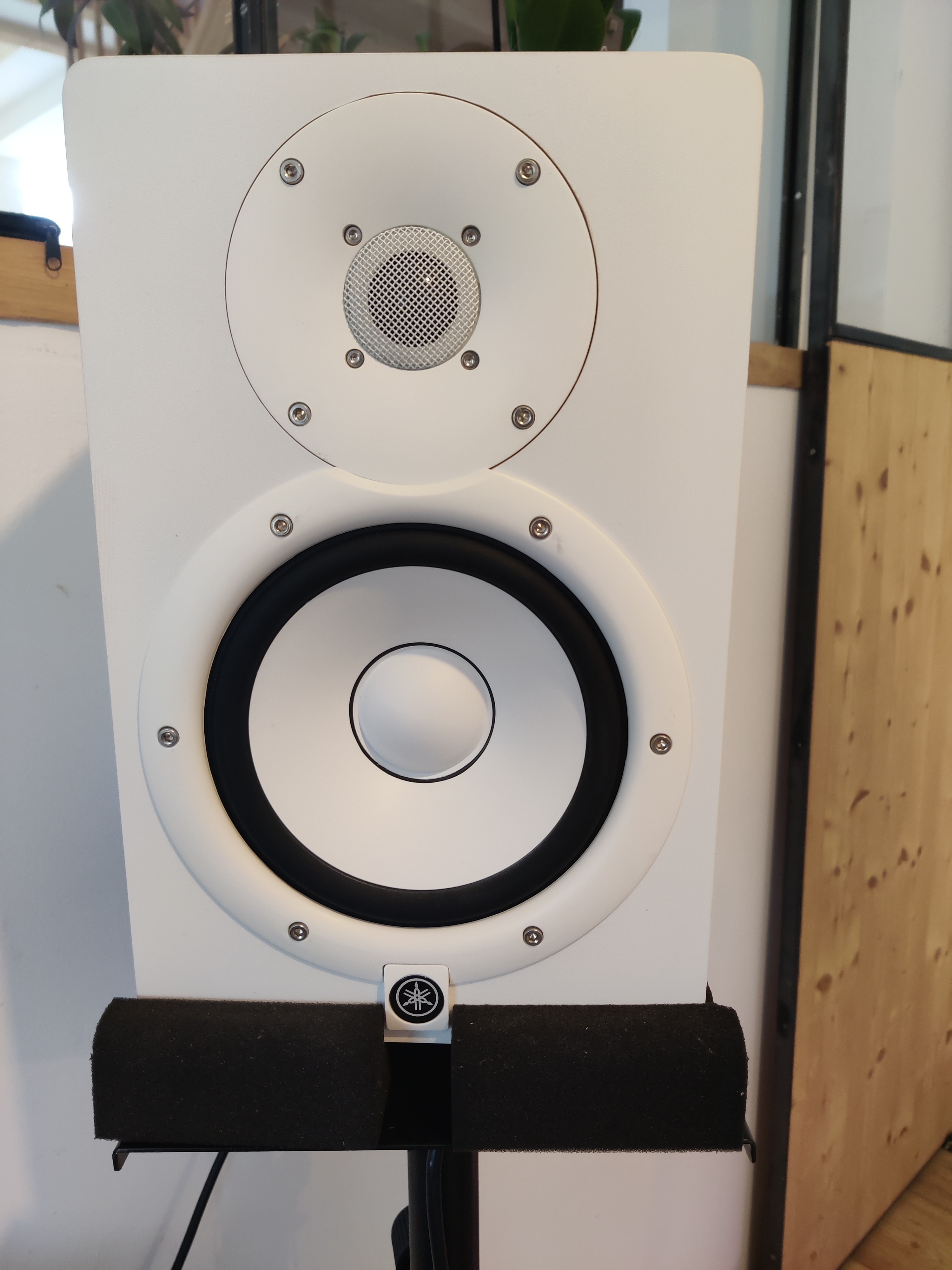 Paire d'enceintes Yamaha HS7i Blanches