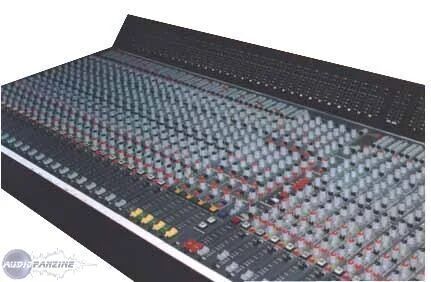 Table de Mixage Amek TAC matchless modifiée (neve+ssl)