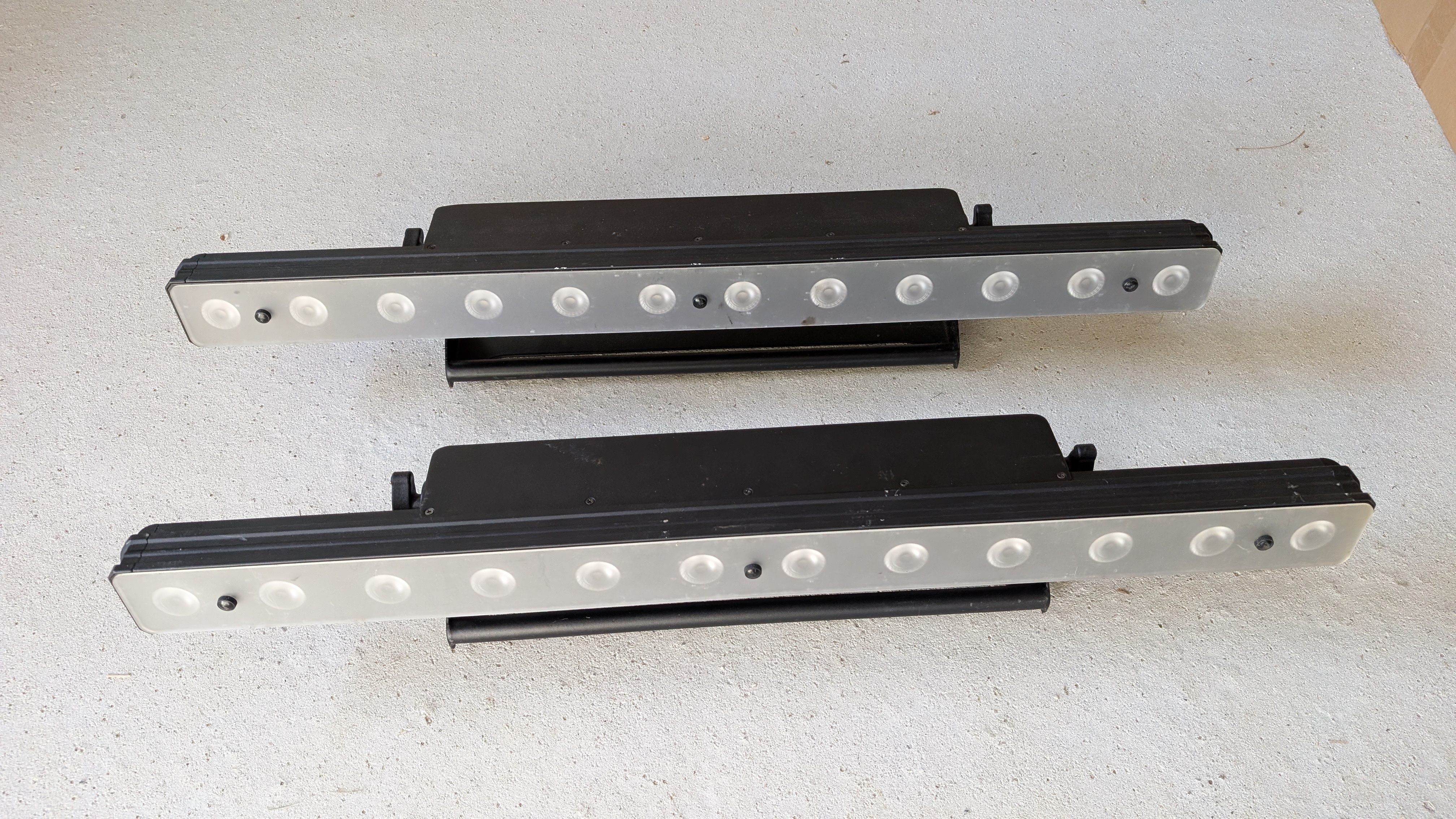 2 X Barres LED CAMEO PIXBAR 600 PRO