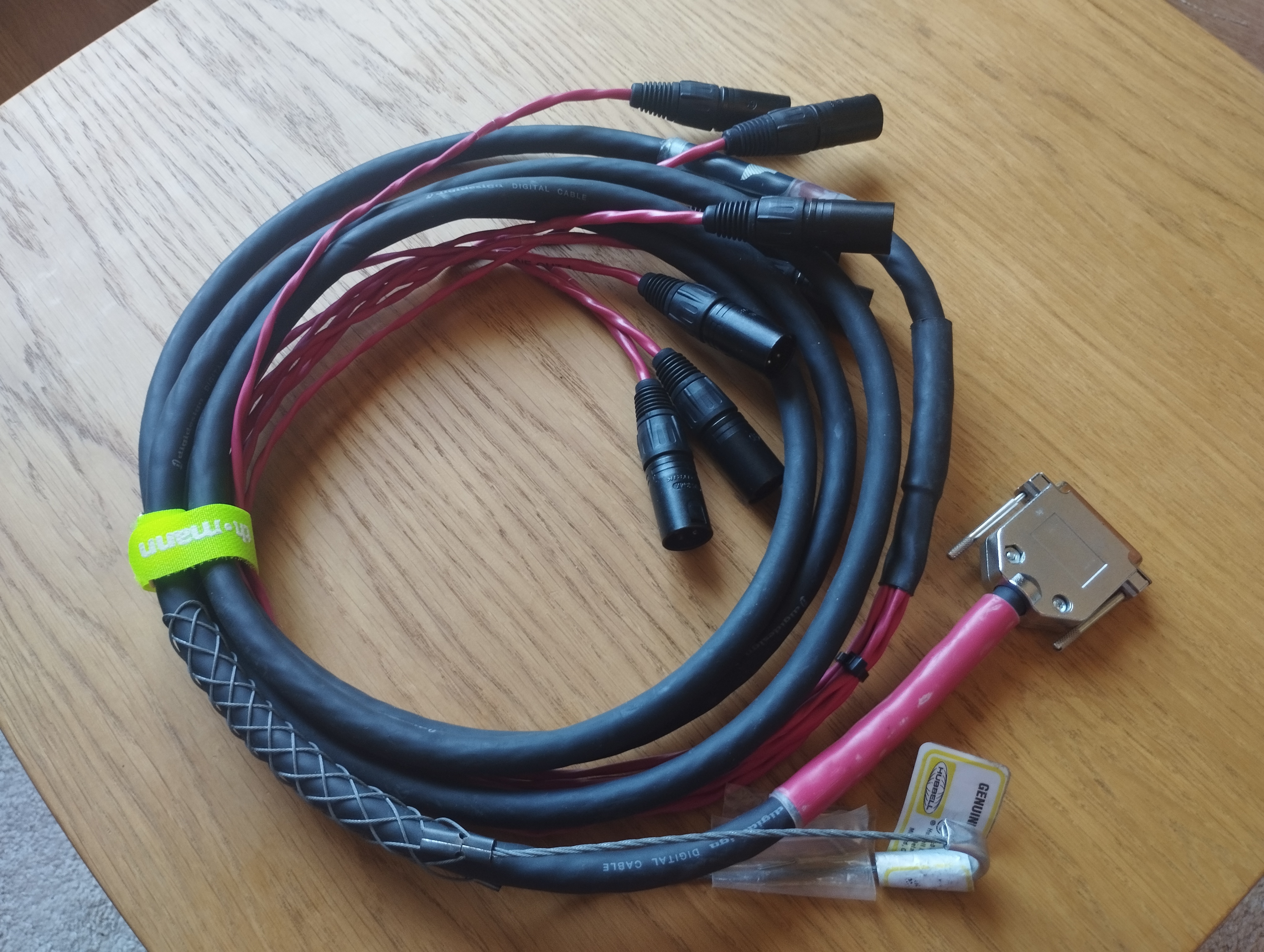 Vends câble Avid multipaire Sub D25-XLR m