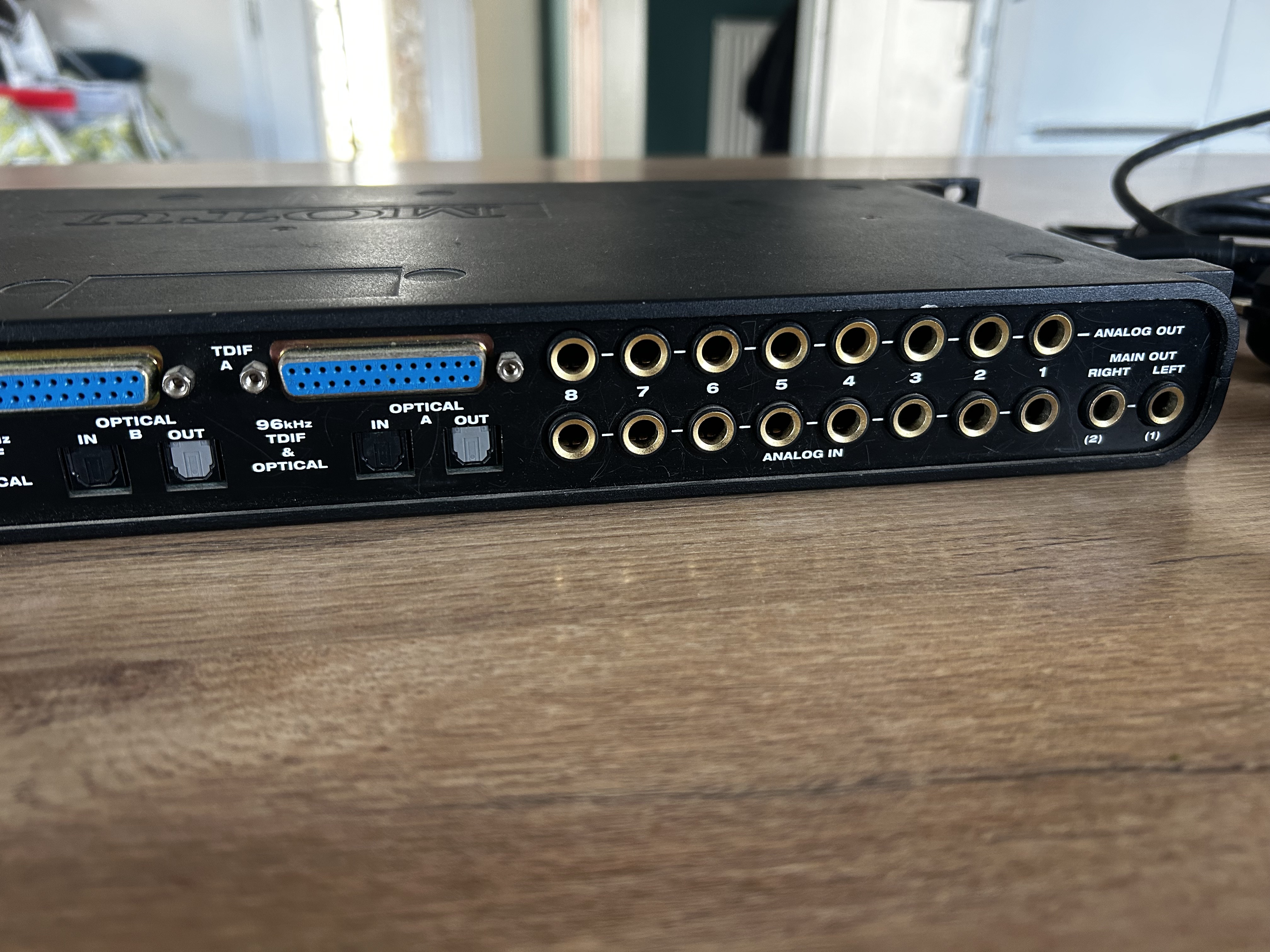 motu 1101
