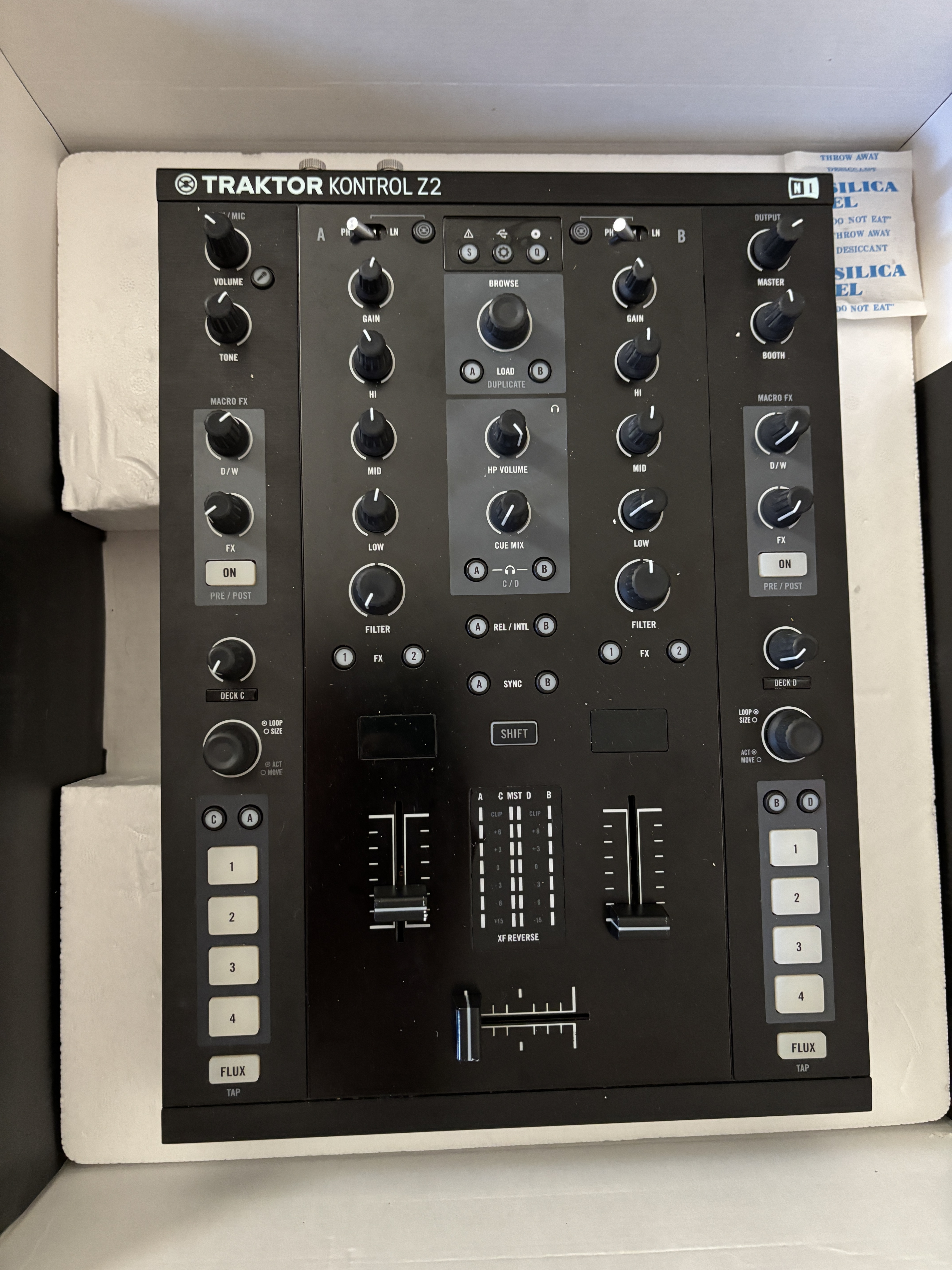 Native Instruments Traktor Kontrol Z2 (38111)