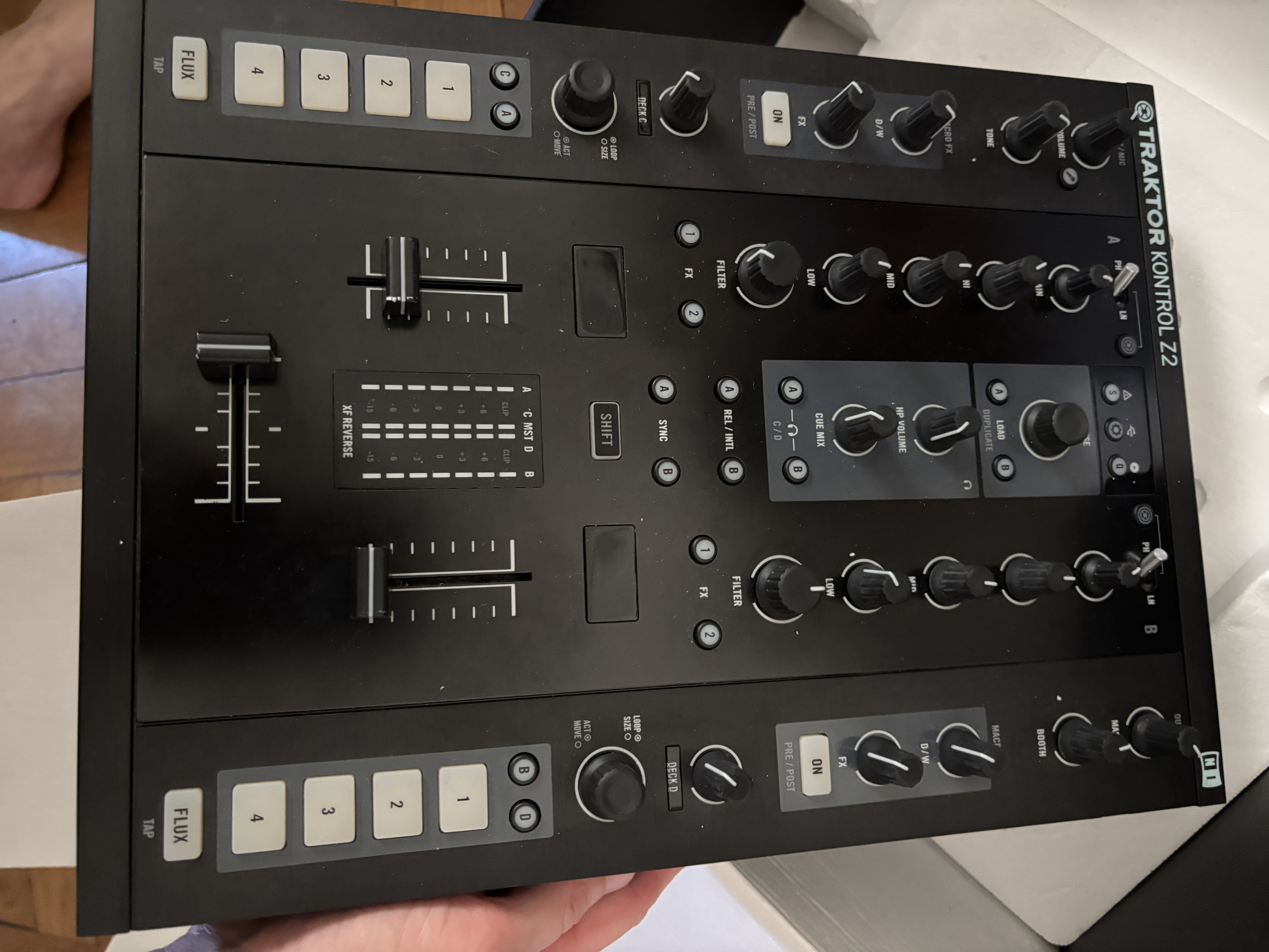 Native Instruments Traktor Kontrol Z2 (28739)