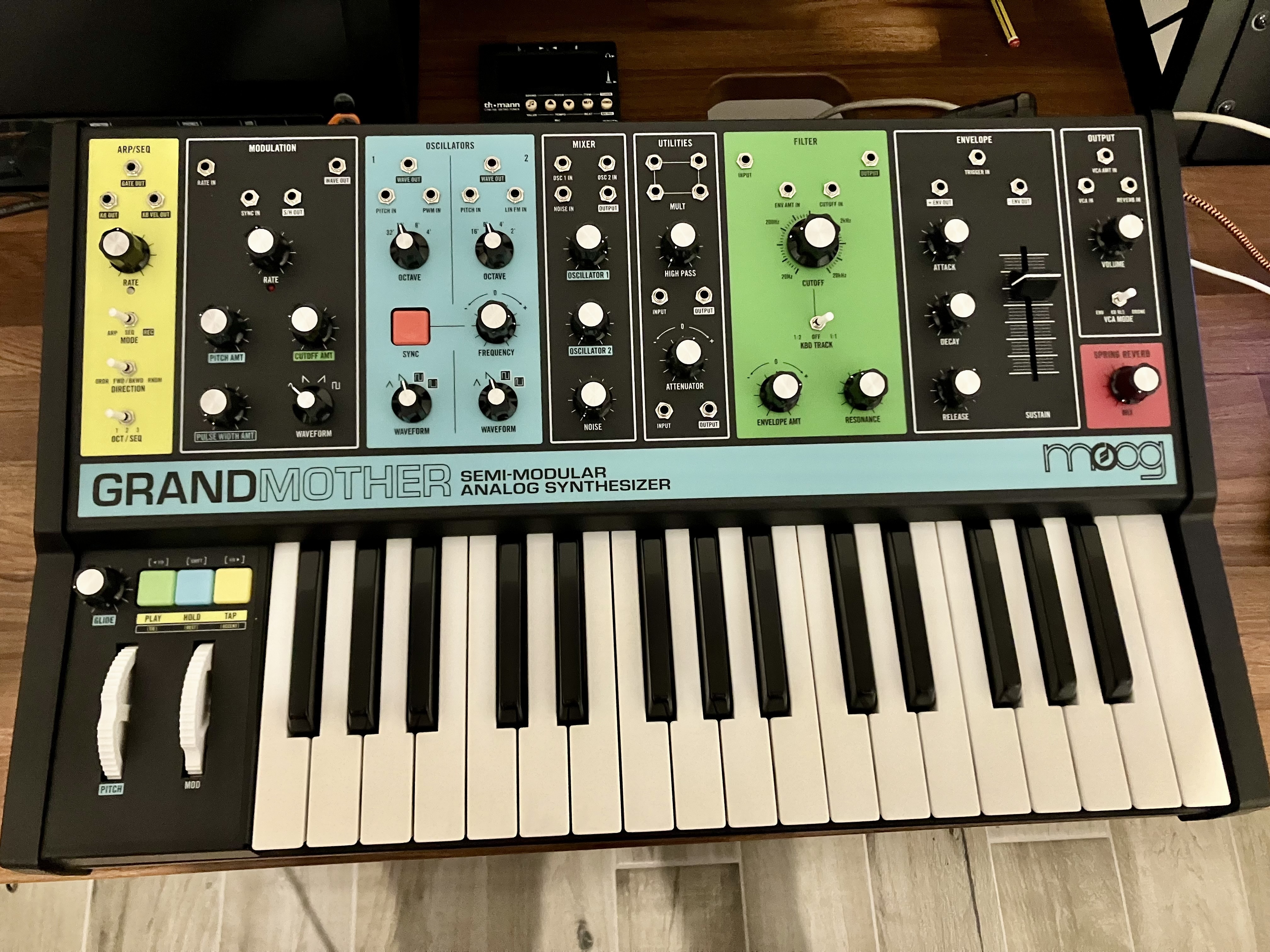 Moog GrandMother