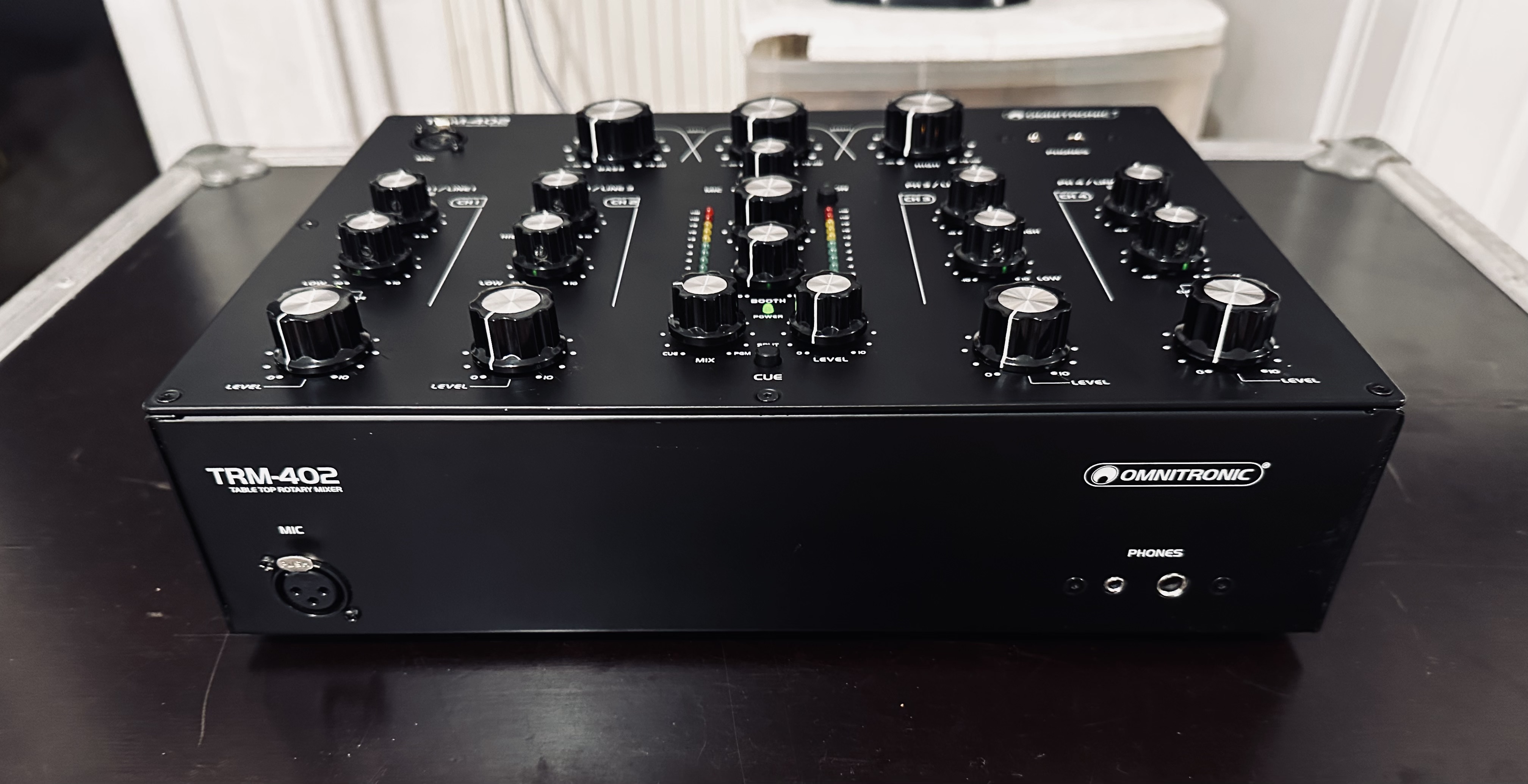 Omnitronic TRM 402 neuve