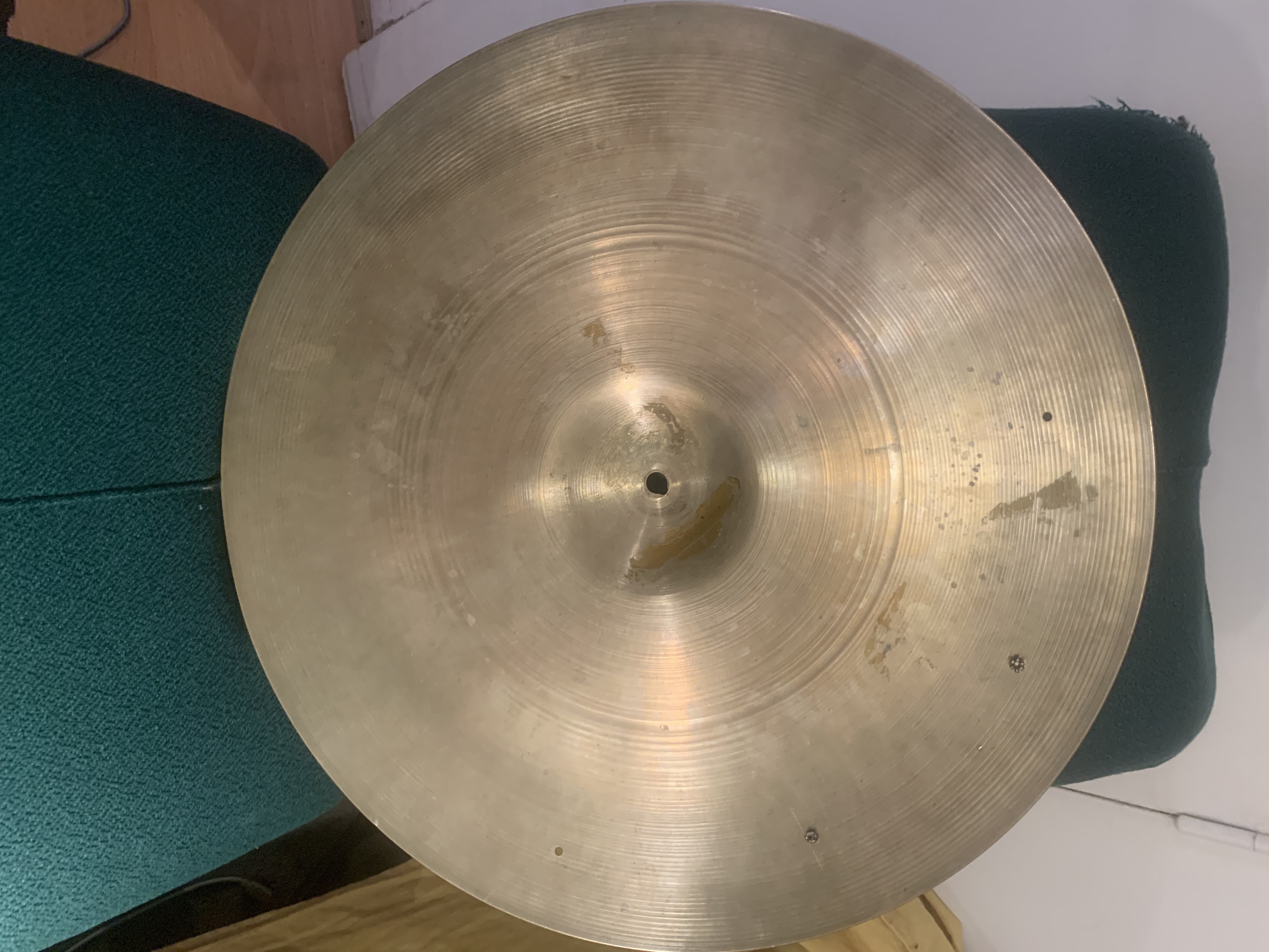 *Zildjan Avedis 20%22 (1) (arrière)