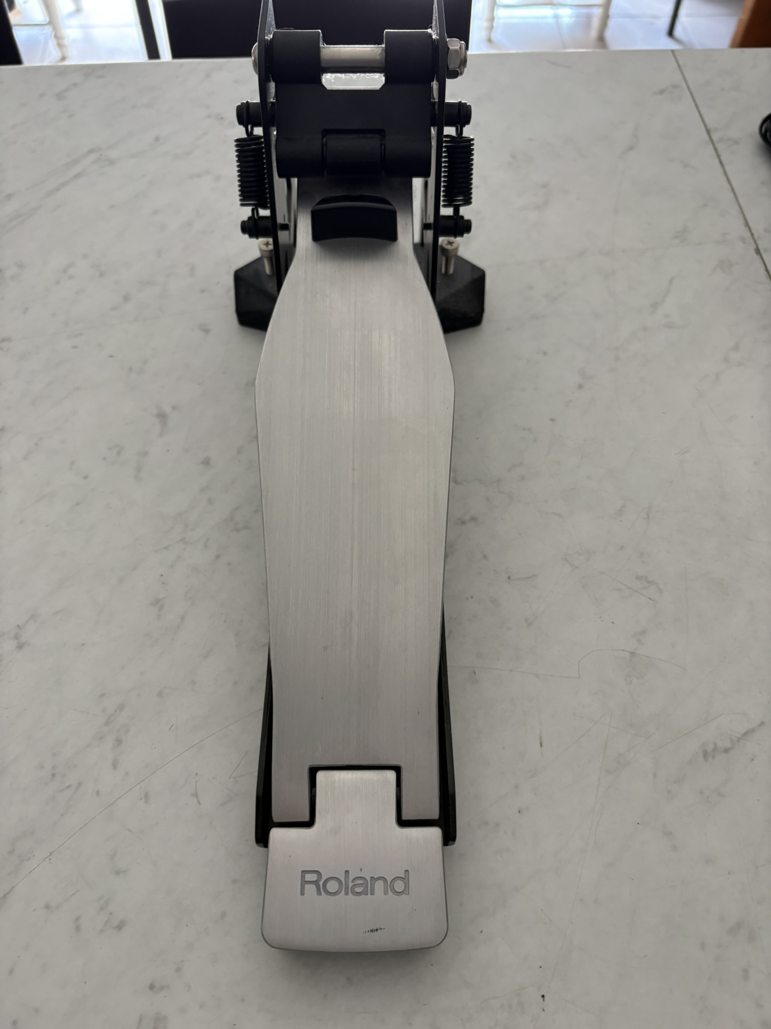 Roland KT 9