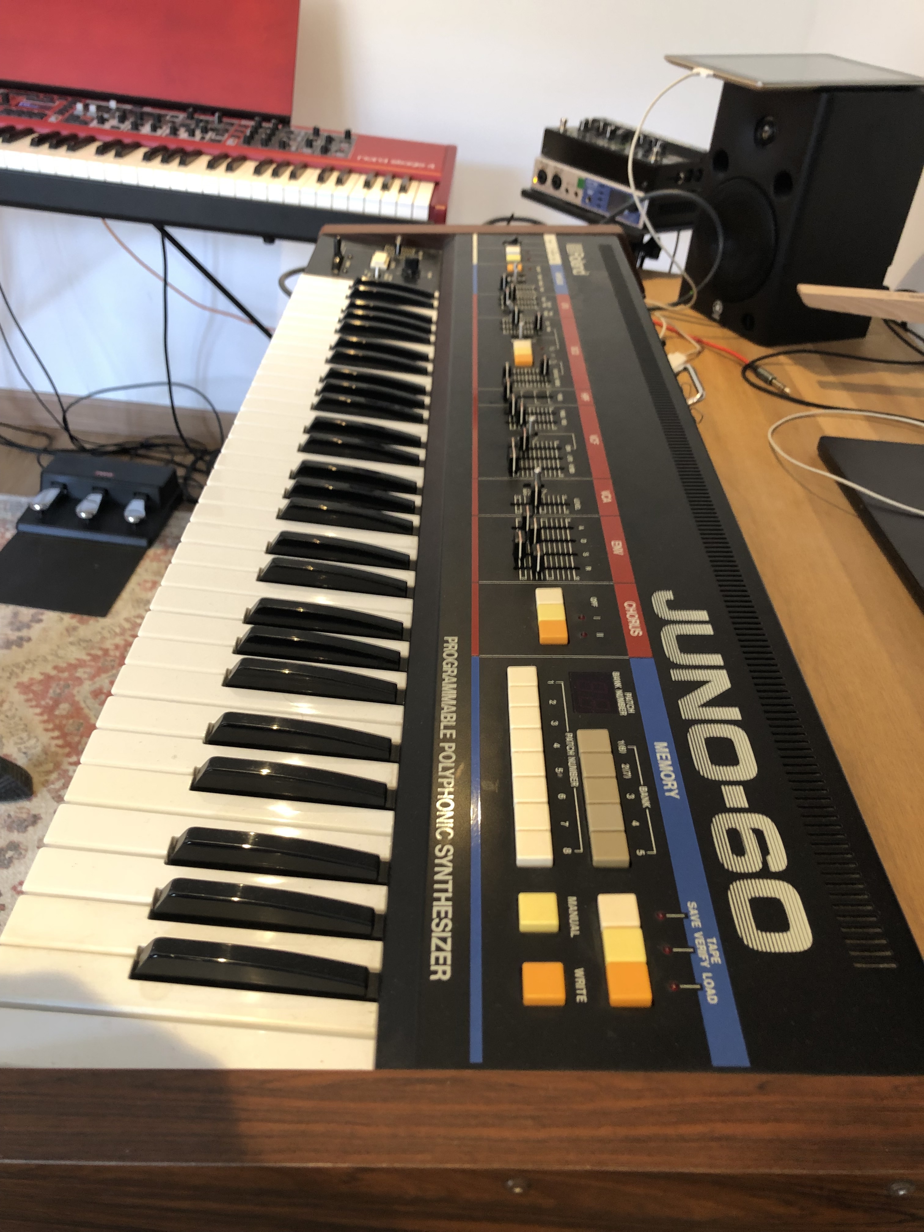 Vends Juno 60 excellent état