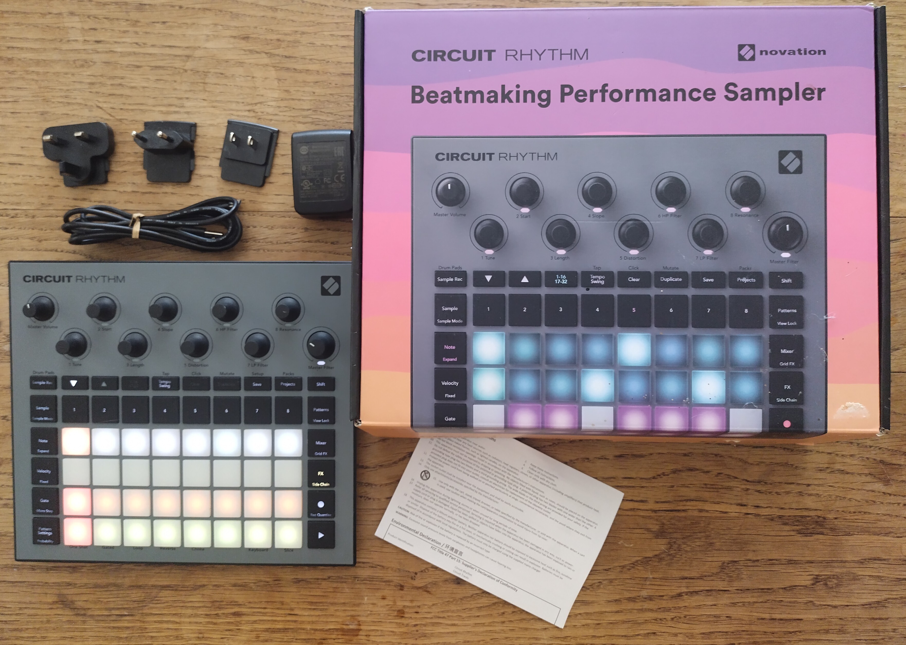 Novation Circuit Rhythm complet avec boite, mémoire étendue, tous les packs Novation