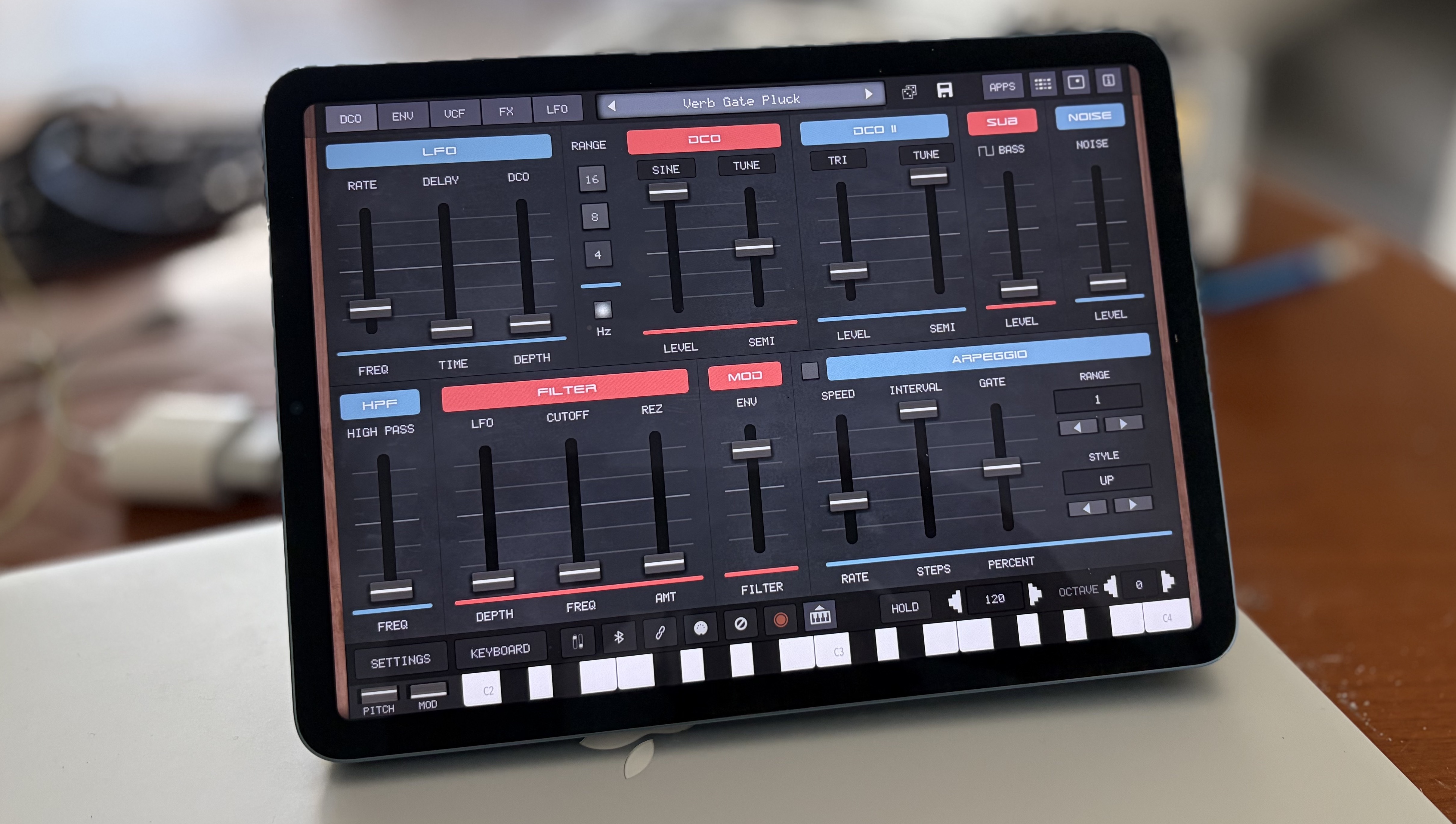 iPad - J6