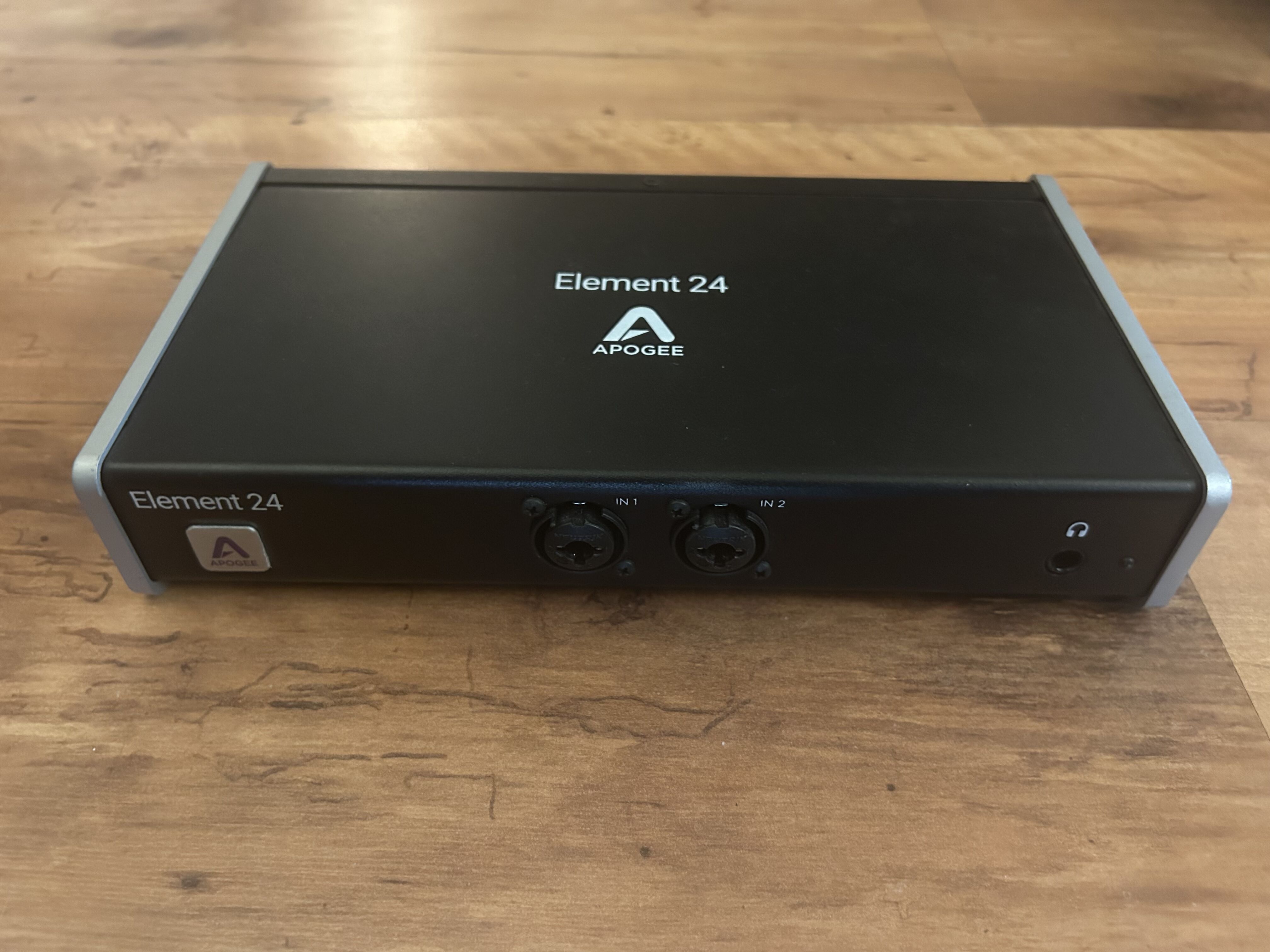 Apogge Element 24 avec extension pour mise en rack