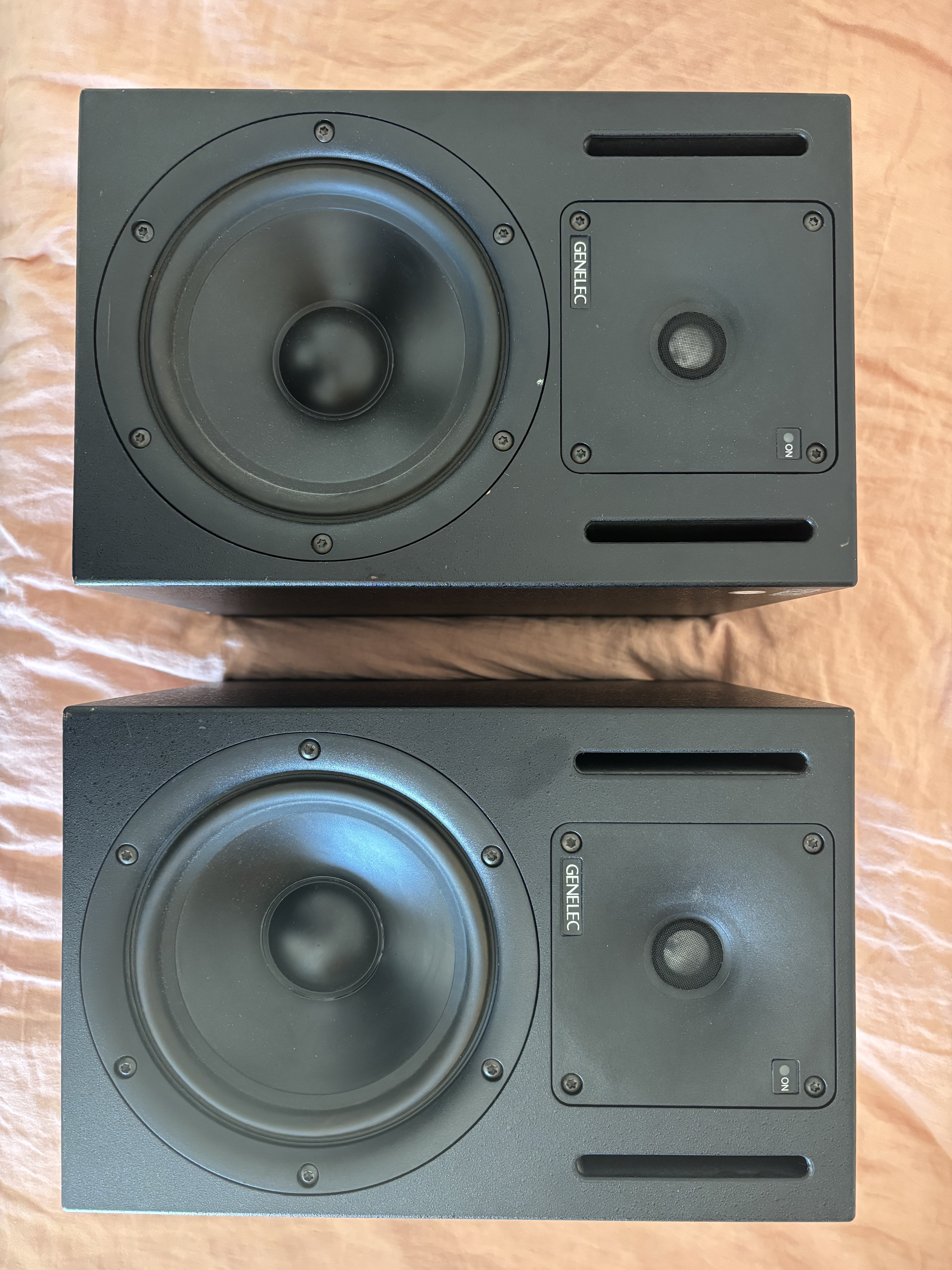 Vends Genelec 1030a