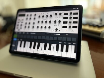 iPad - Zeeon iPad - Zeeon