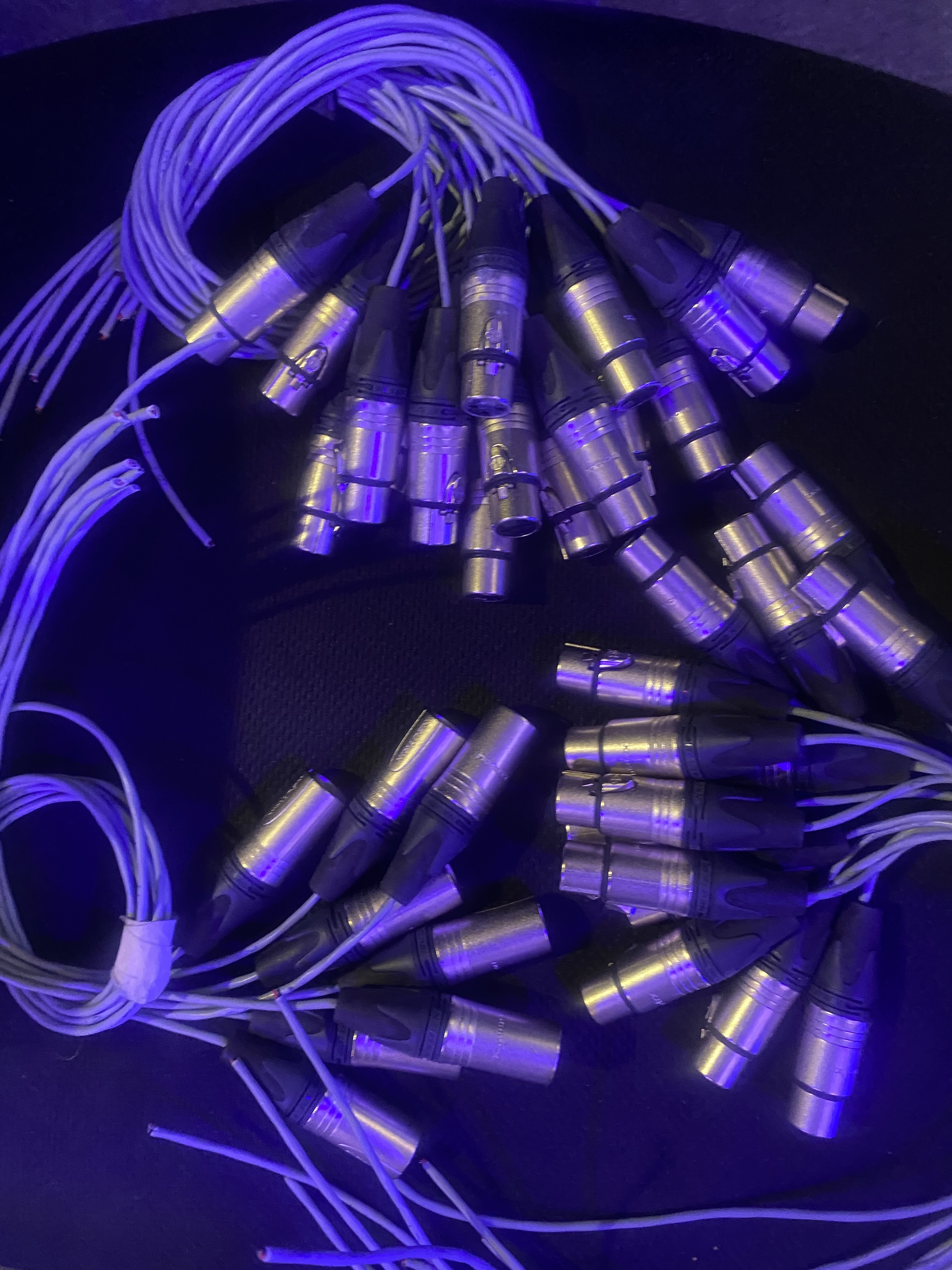Fiches XLR Neutrik 3 points, mâle et femelle 