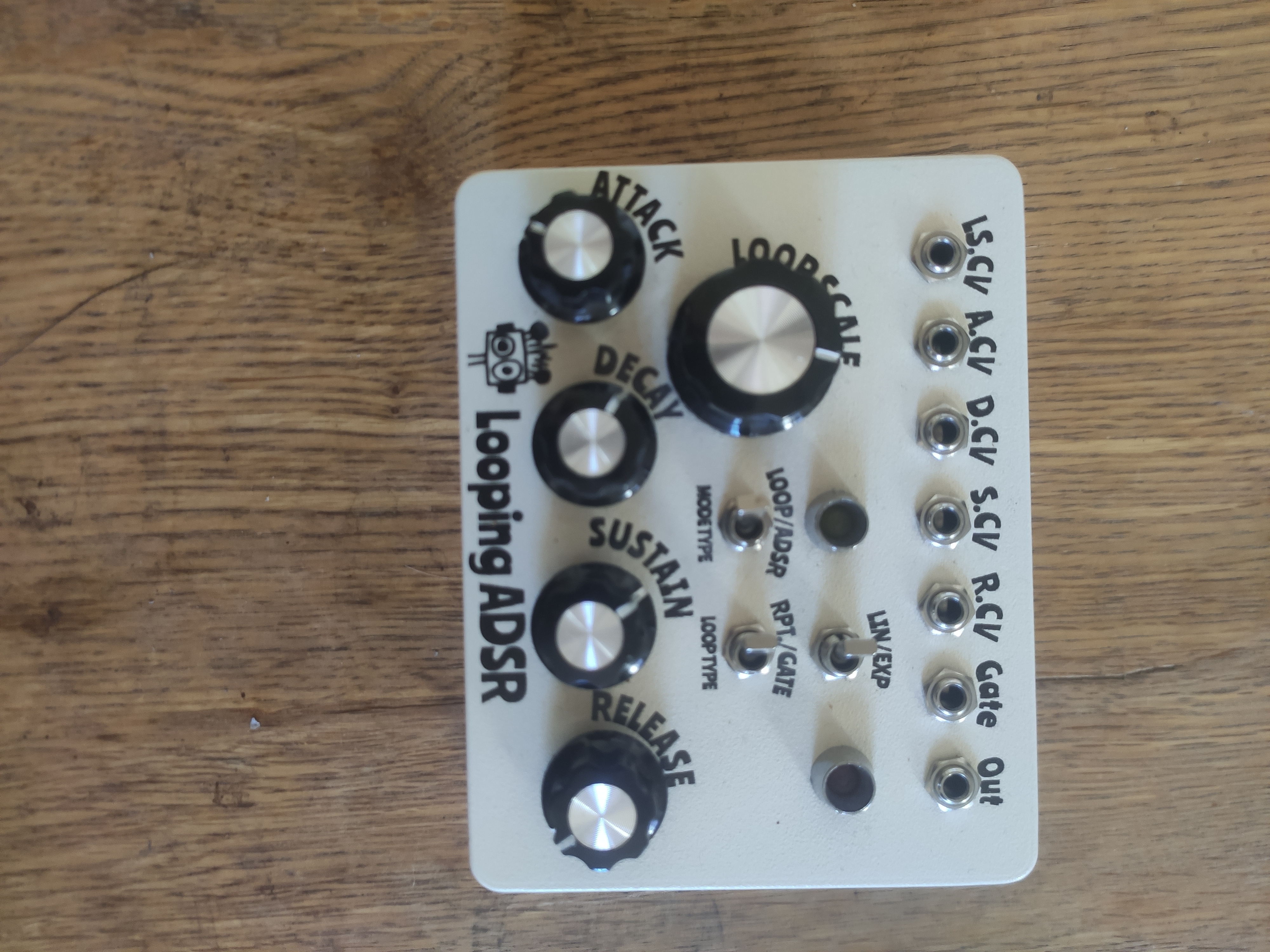 Vends pedale looping adsr pour controle  enveloppe avec clock loop