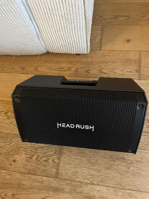 Vends Headrush 112 avec une housse