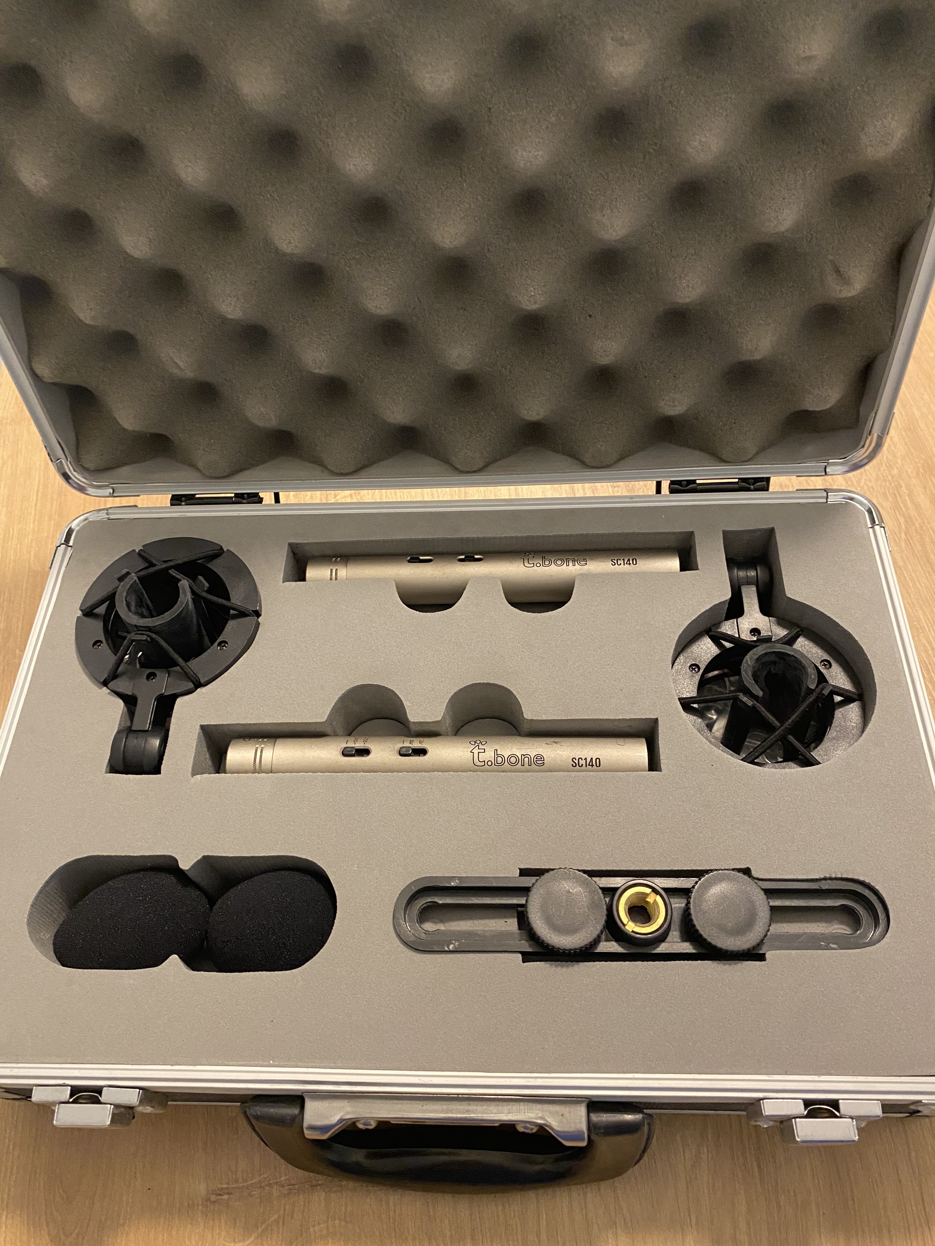 Couple de micros T-Bone Sc-140 stéréo set