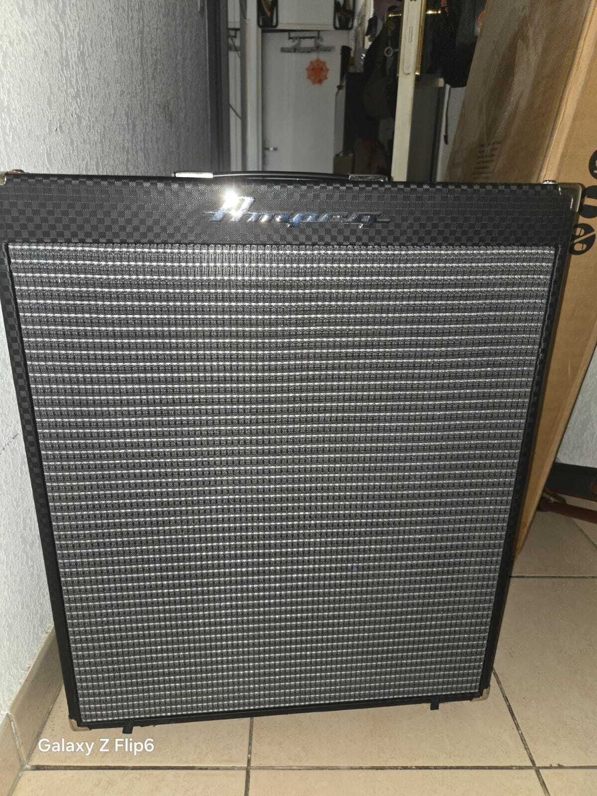 AMPEG RB-210 + HOUSSE  + CORDON