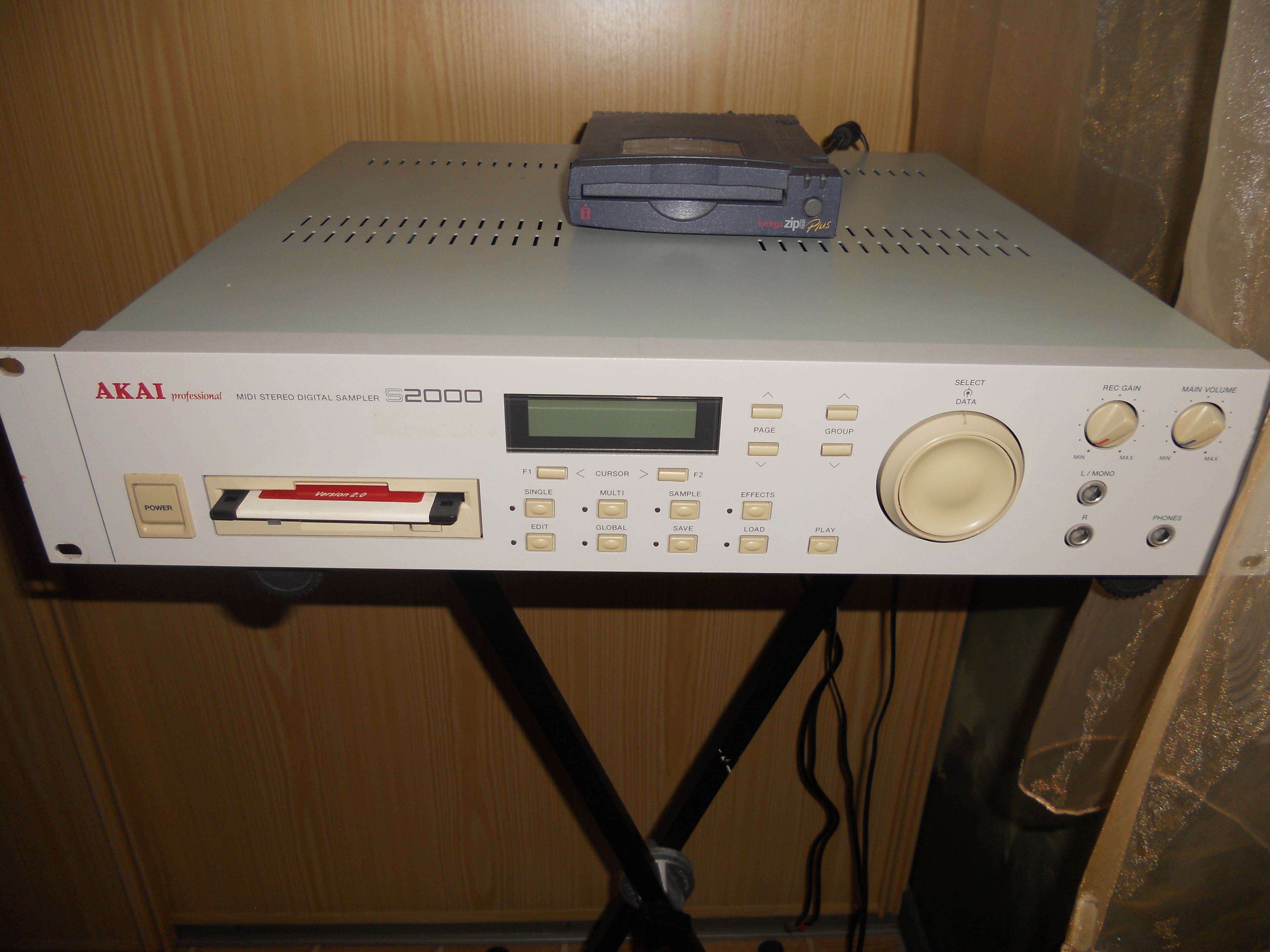Vend: Sampleur Akai