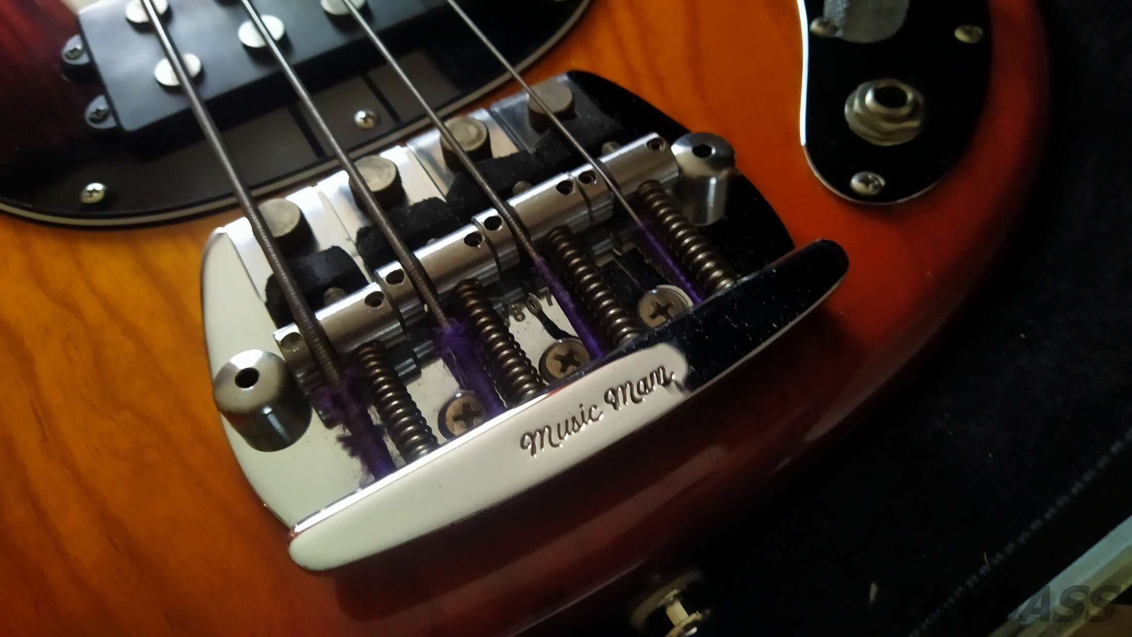 EBMM STINGRAY 2EQ 1994 SUNBURST-04