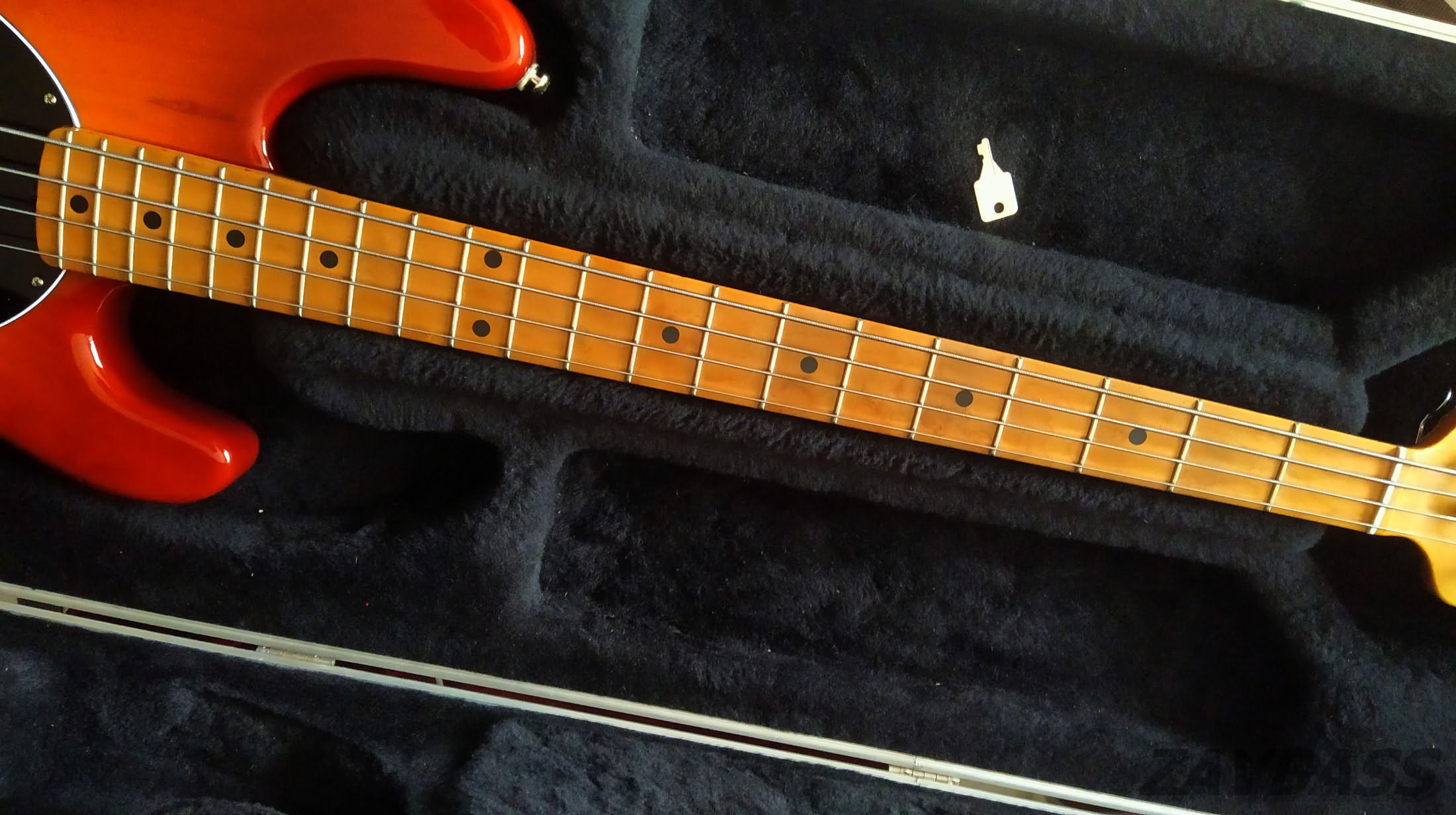 EBMM STINGRAY 2EQ 1994 SUNBURST-06