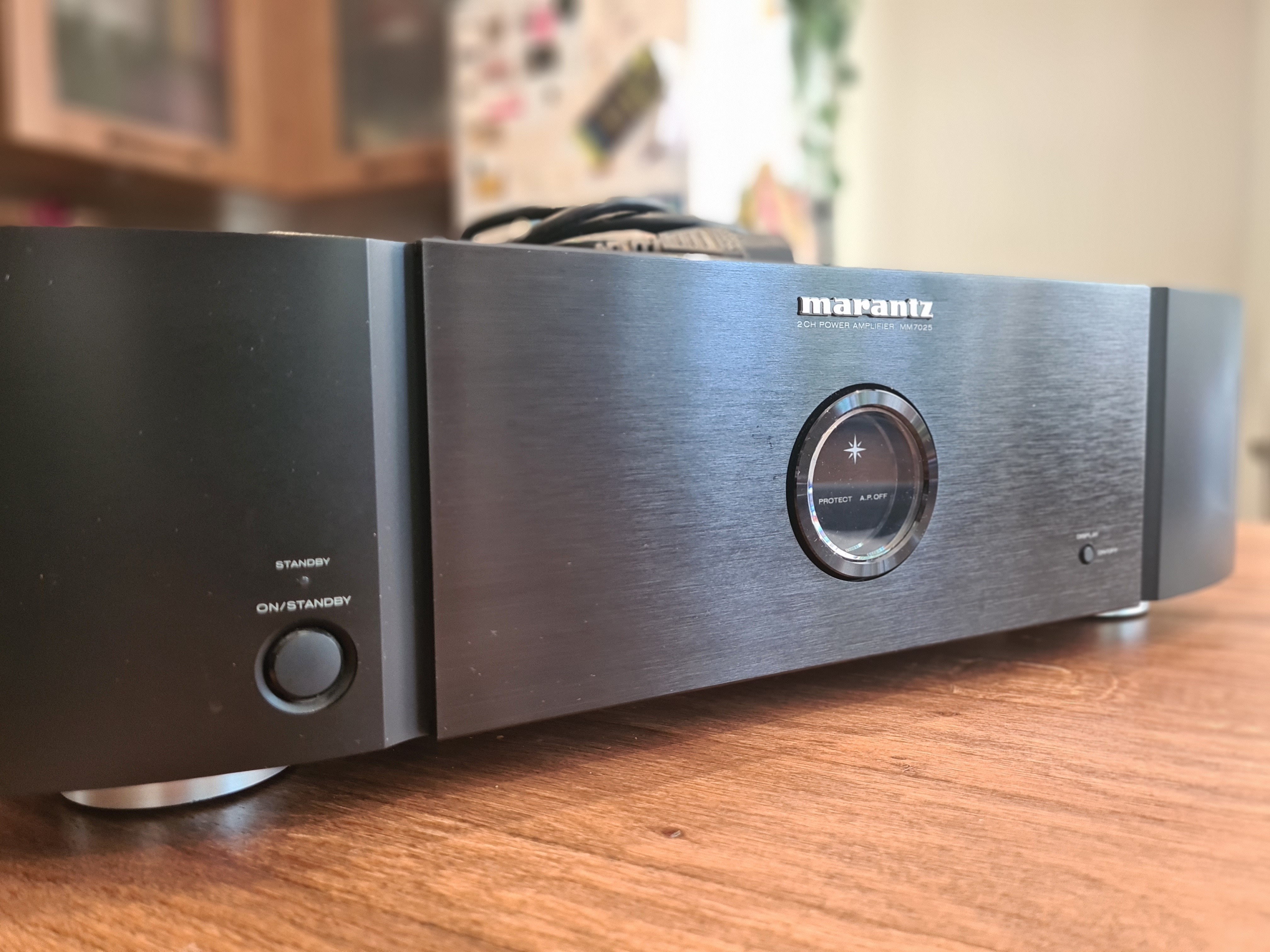 Amplificateur de puissance stéréo Marantz MM7025 - État impeccable