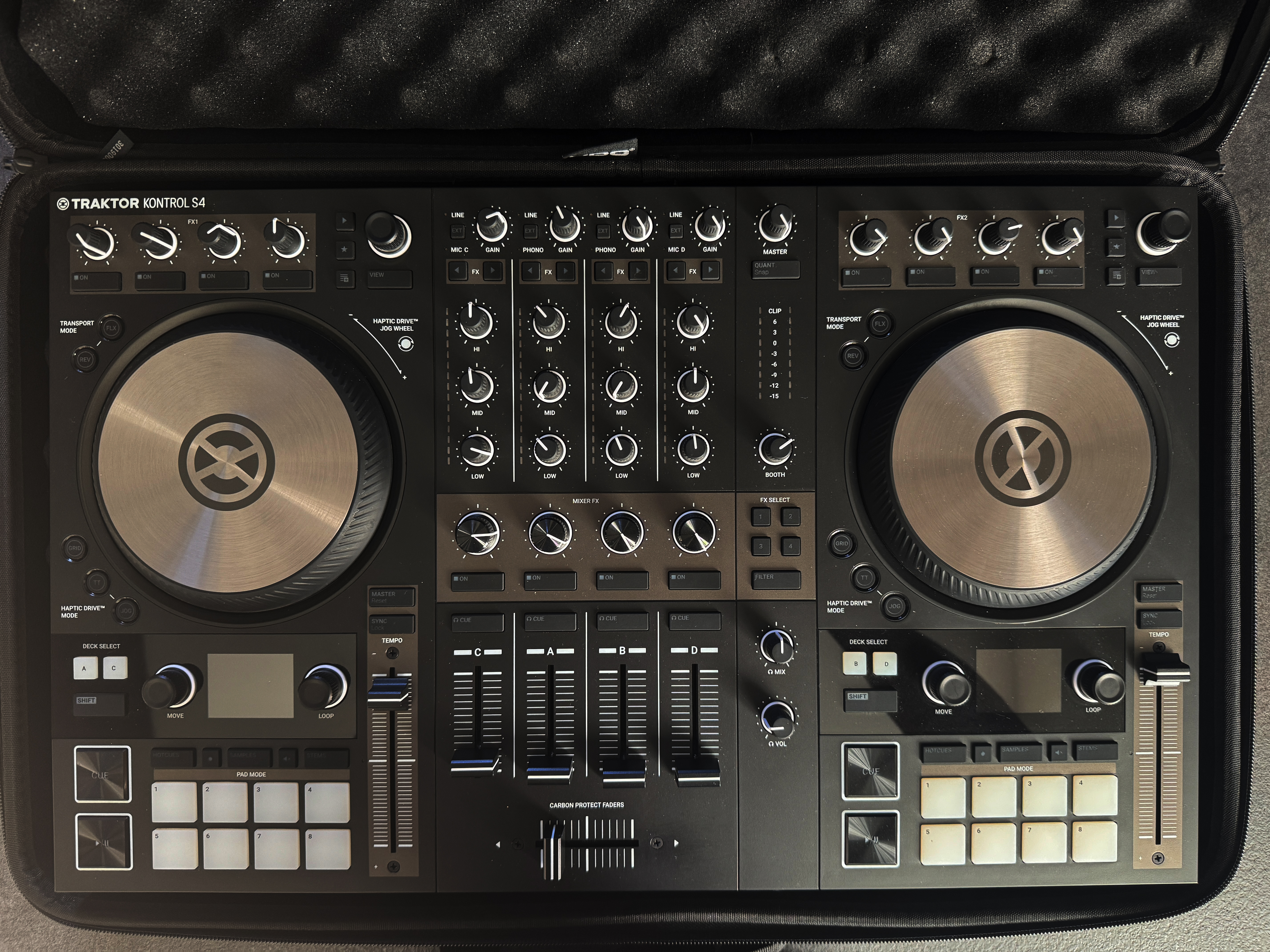 Native Instruments Traktor Kontrol S4 mk3 (66158)