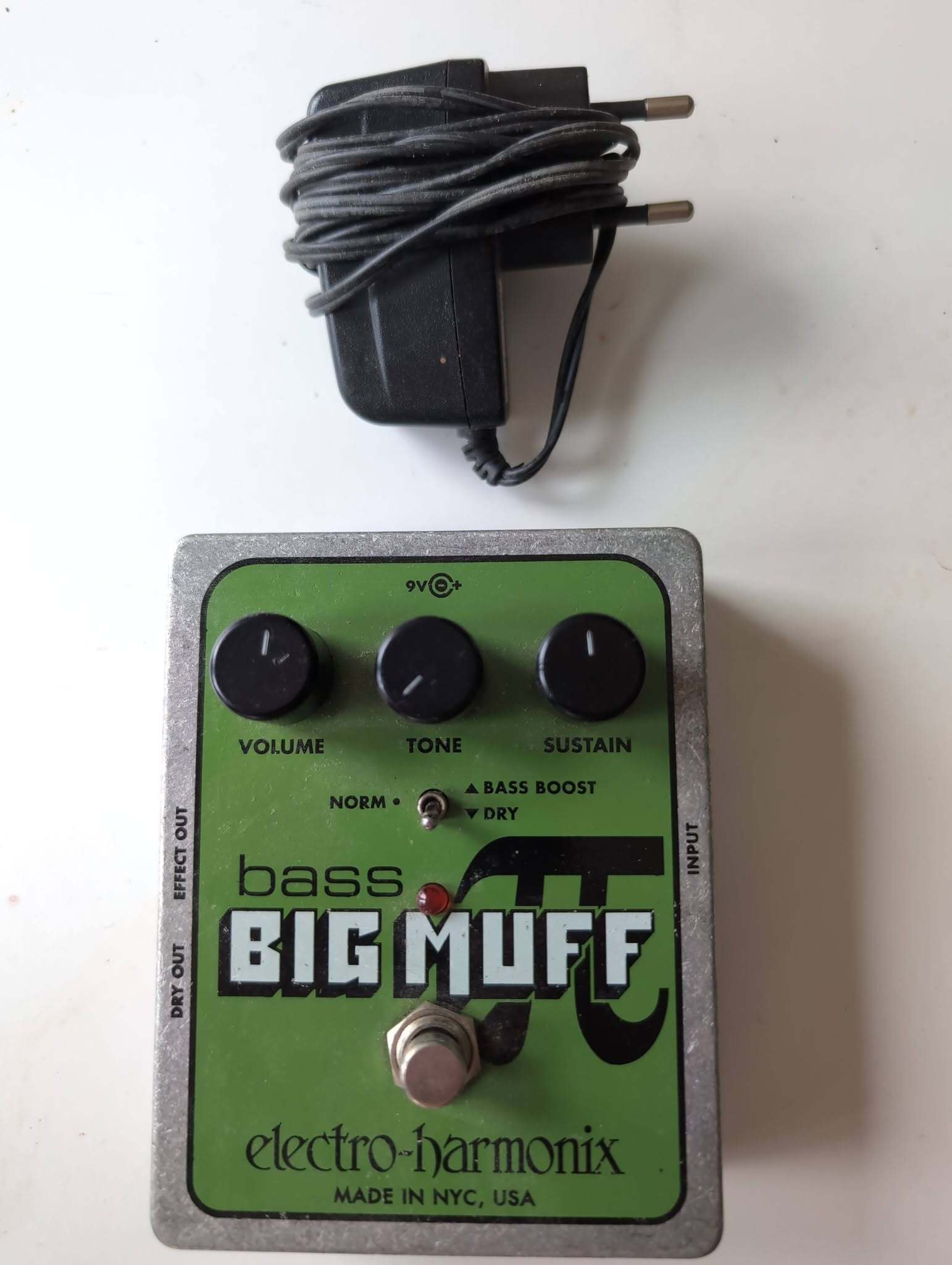 Vends Bass Big Muff Pi