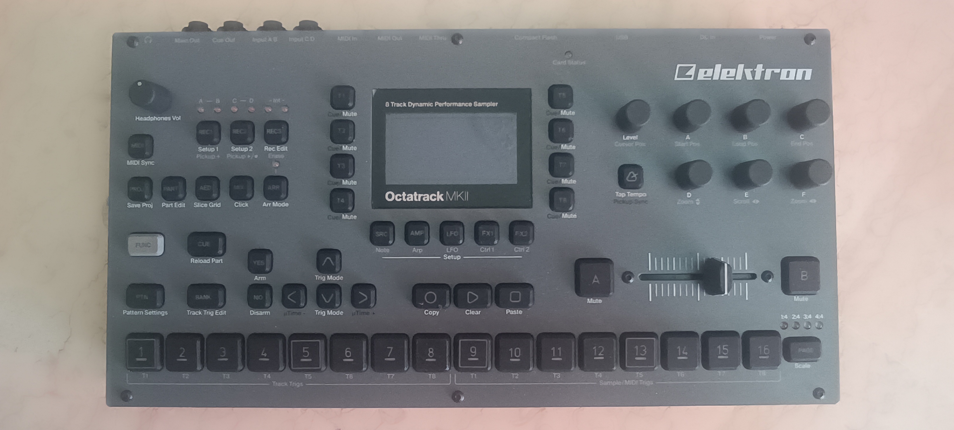 Elektron Octatrack MKII à vendre