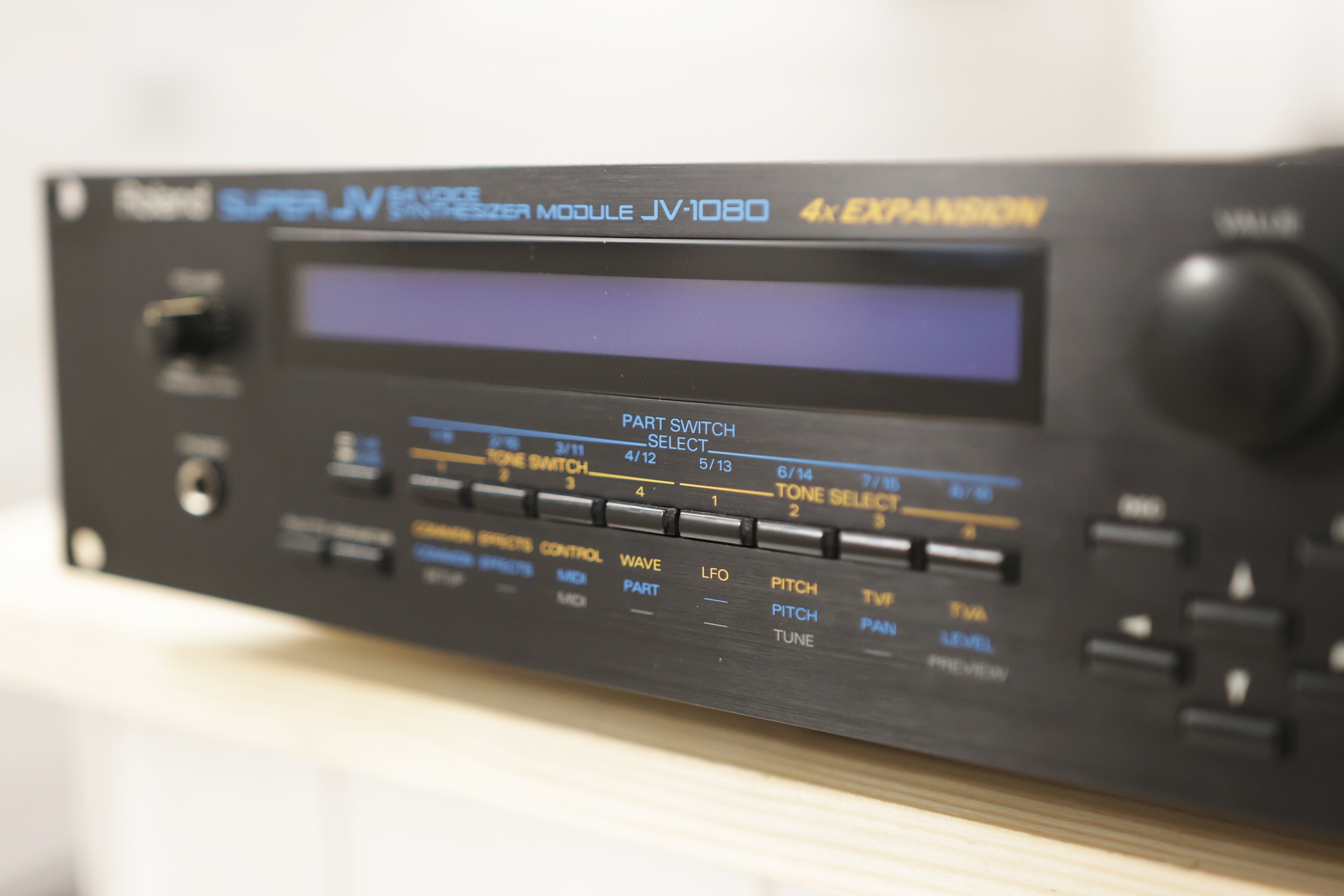 Roland JV-1080 (88408)