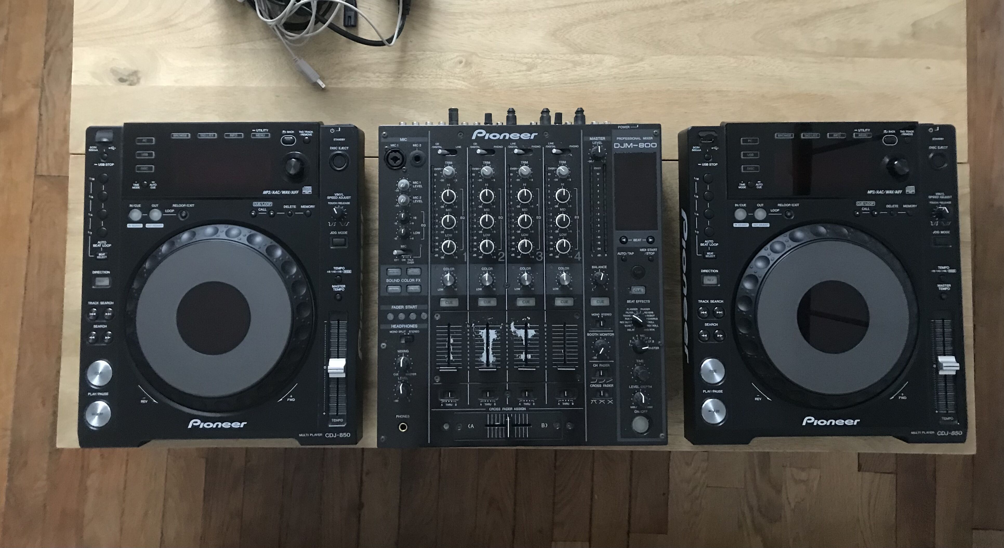Pioneer CDJ 850 + DJM 800 + flight case Pionner + KRK V8