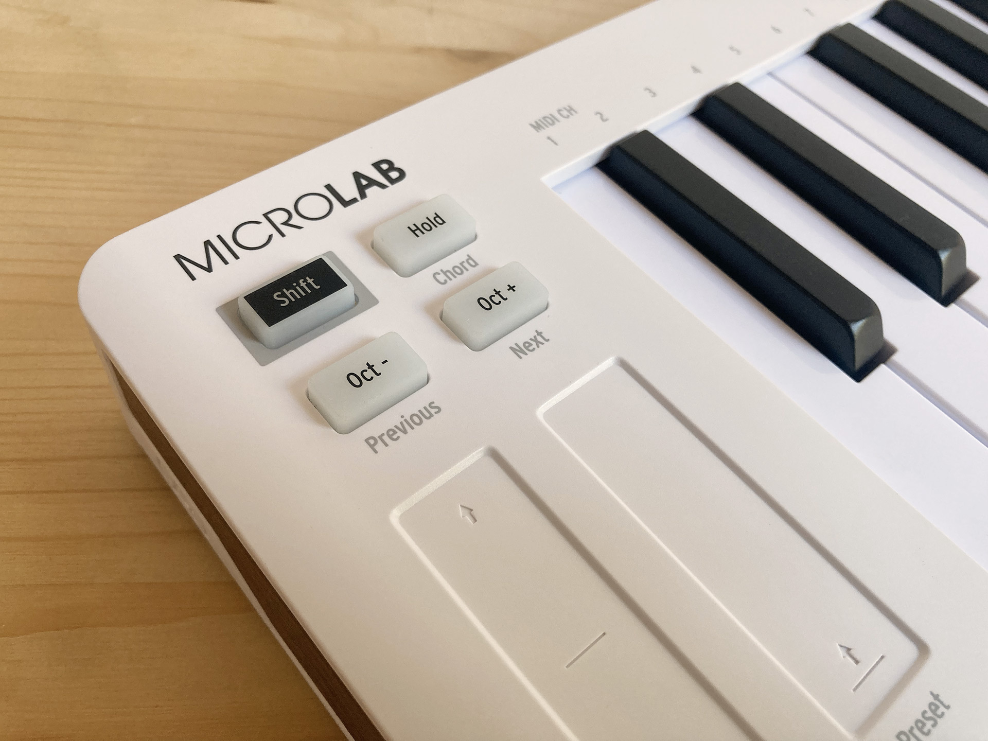 Arturia-MICROLAB-3 0001