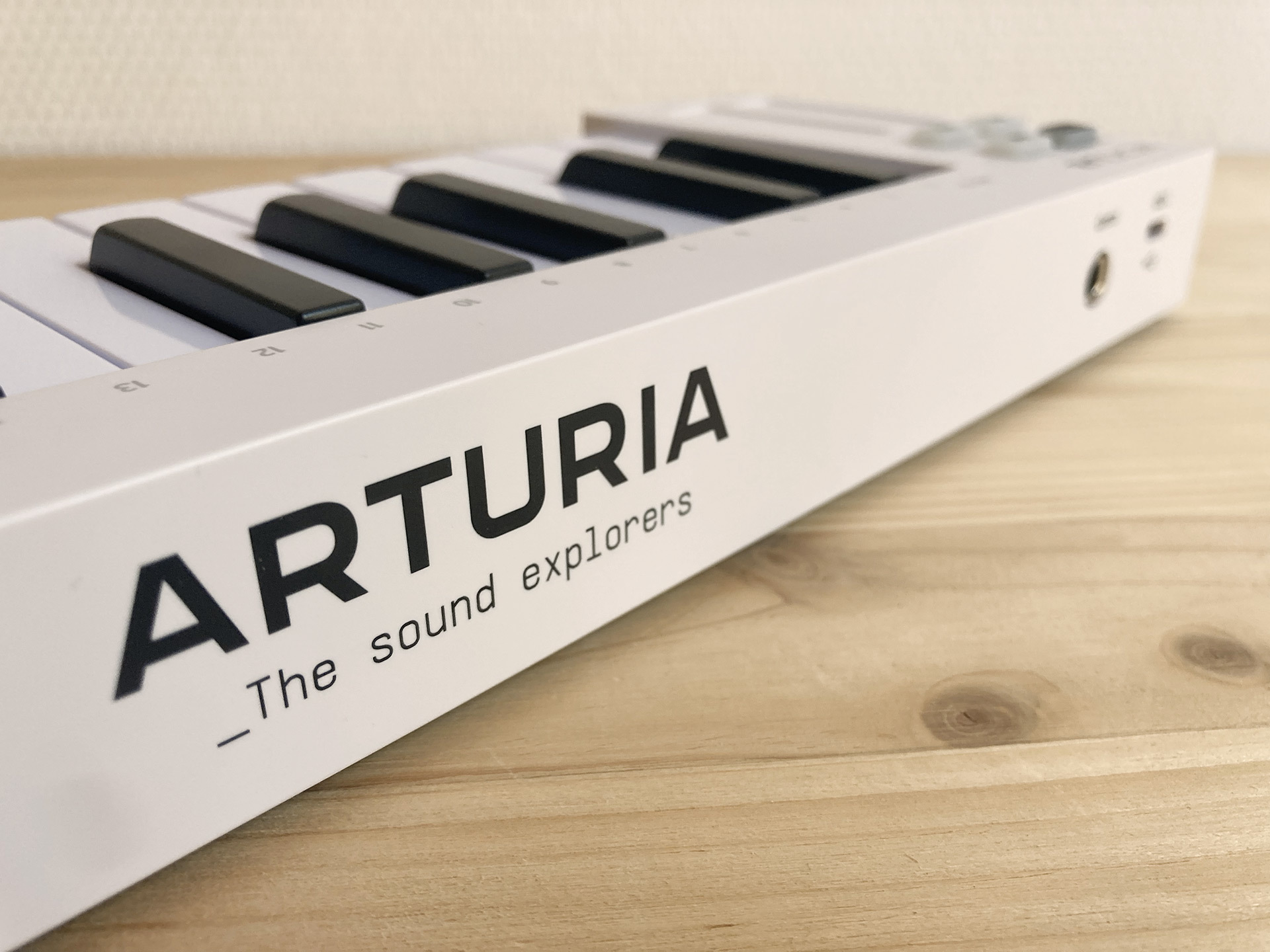 Arturia-MICROLAB-3 0005