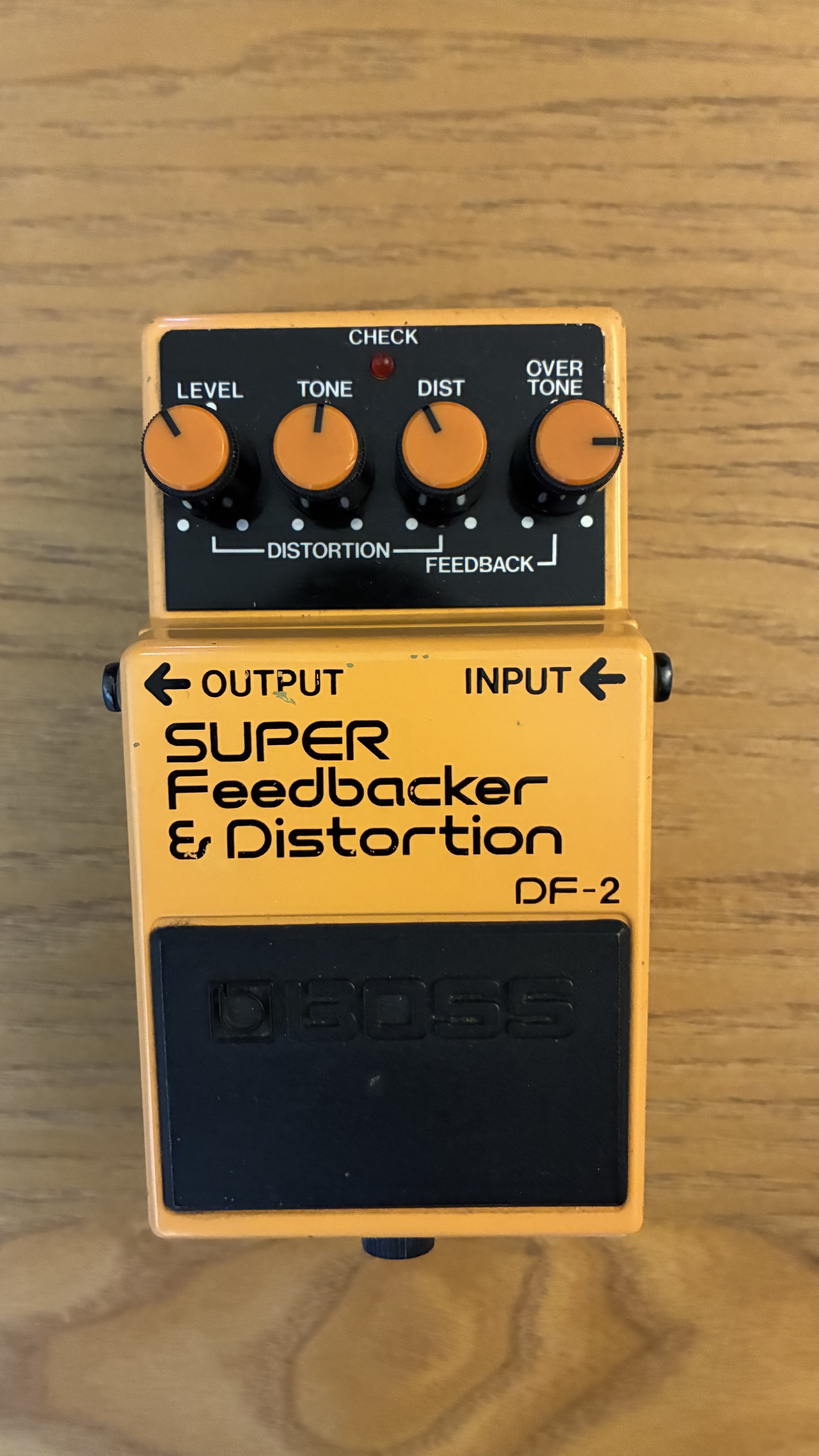Vends pédale Boss DF-2 SUPER Feedbacker & Distortion