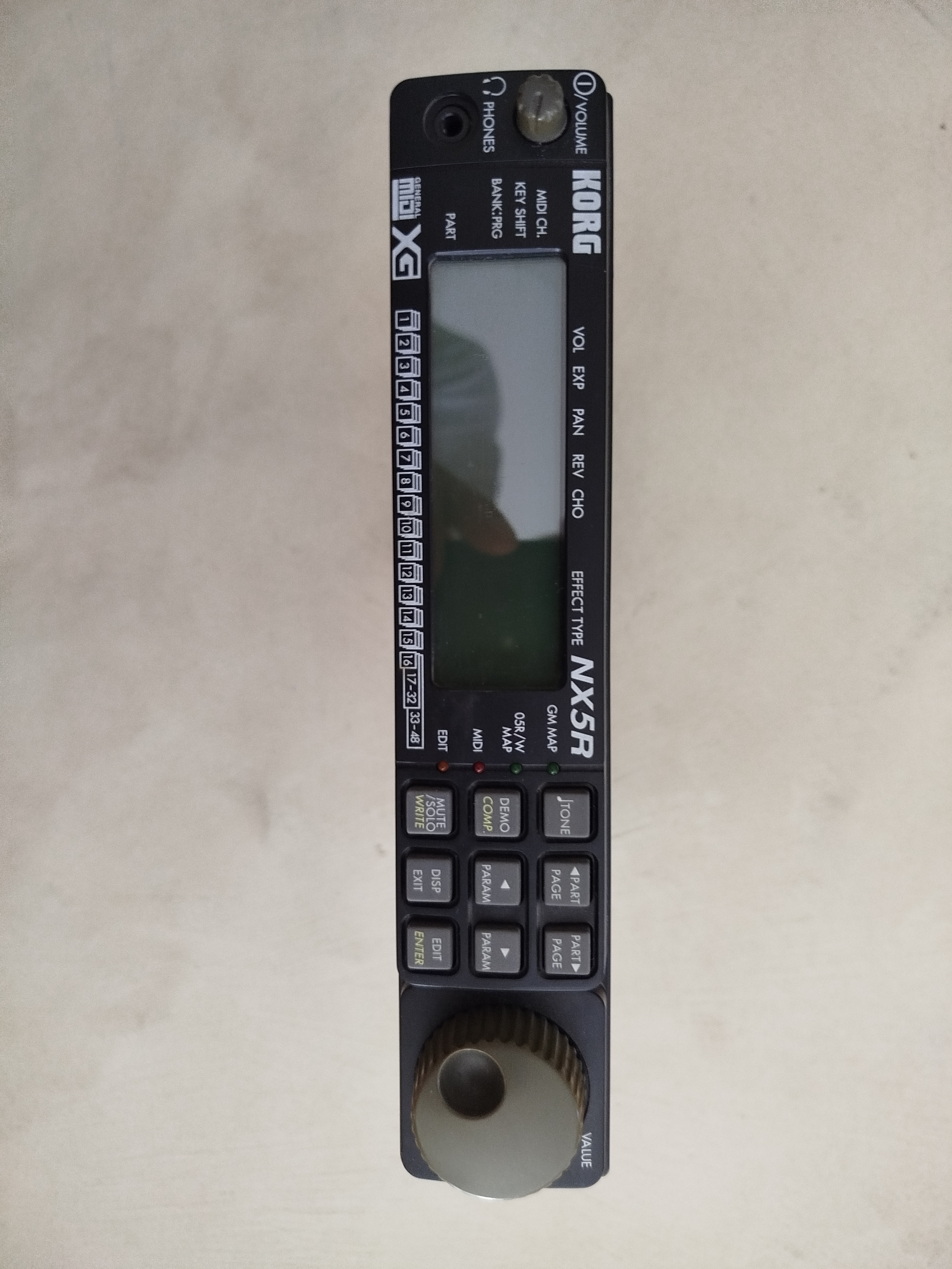 Vends synthétiseurs numériques en rack Korg NX5R