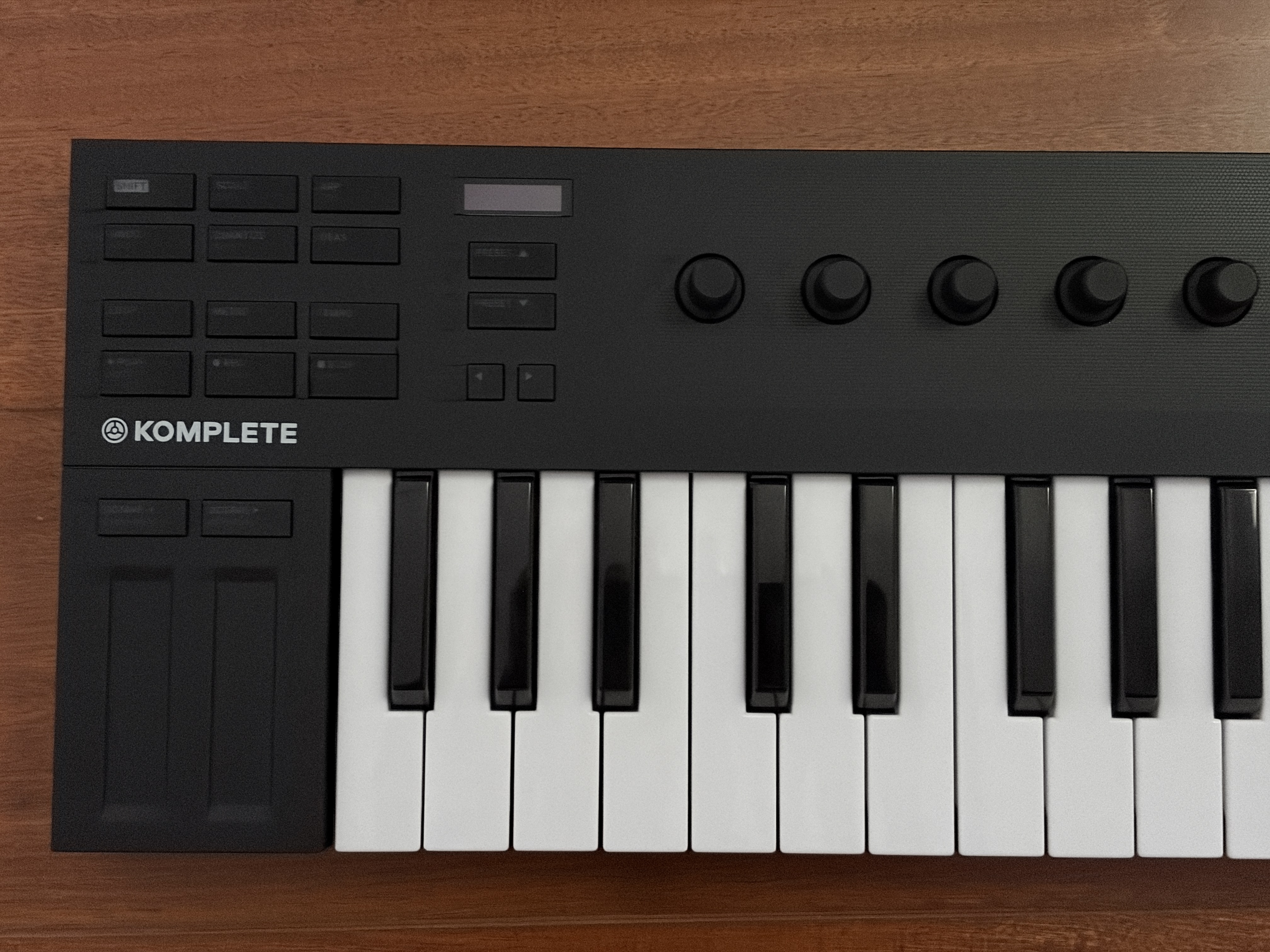 Native Instruments Komplete Kontrol M32 (79318)