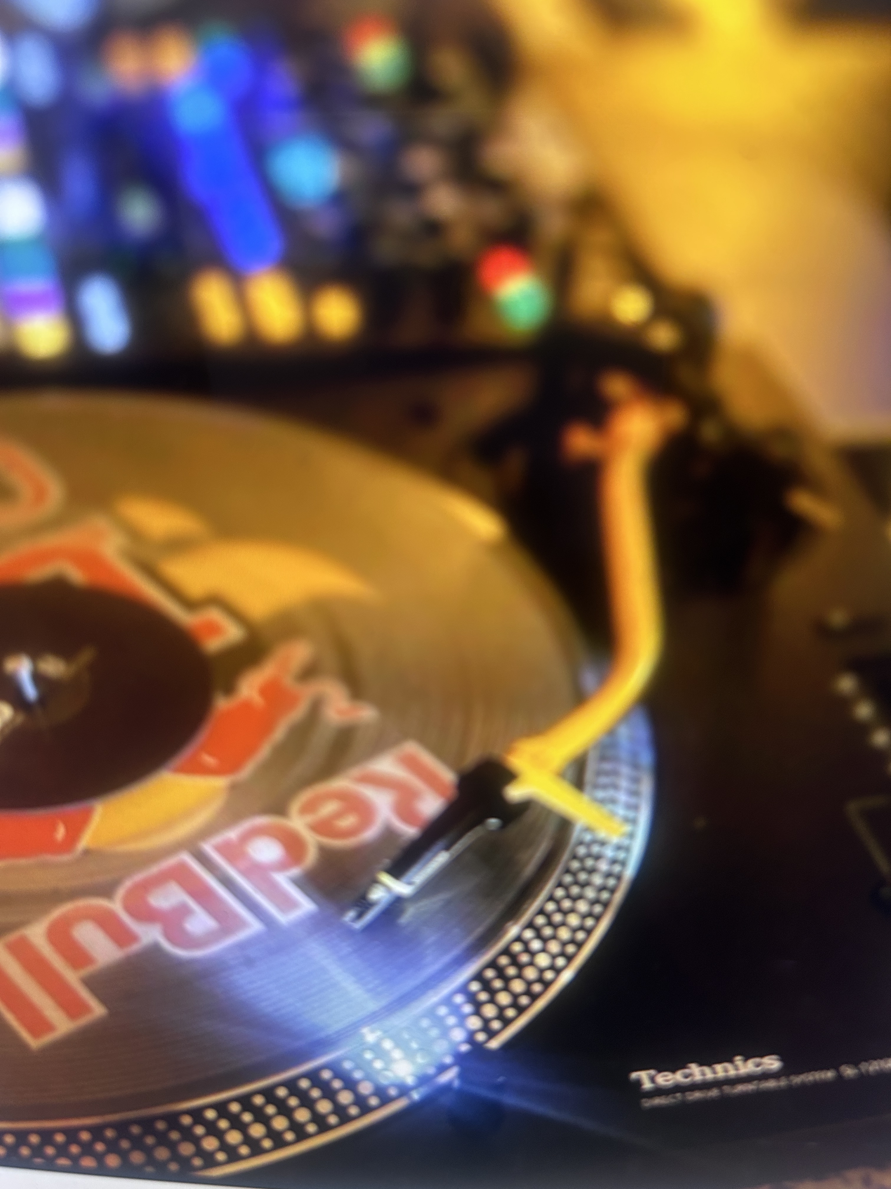 Vends Platines Technics Red Bull BC One, édition limitée SL-1200/1210MK7R Super état faire offre