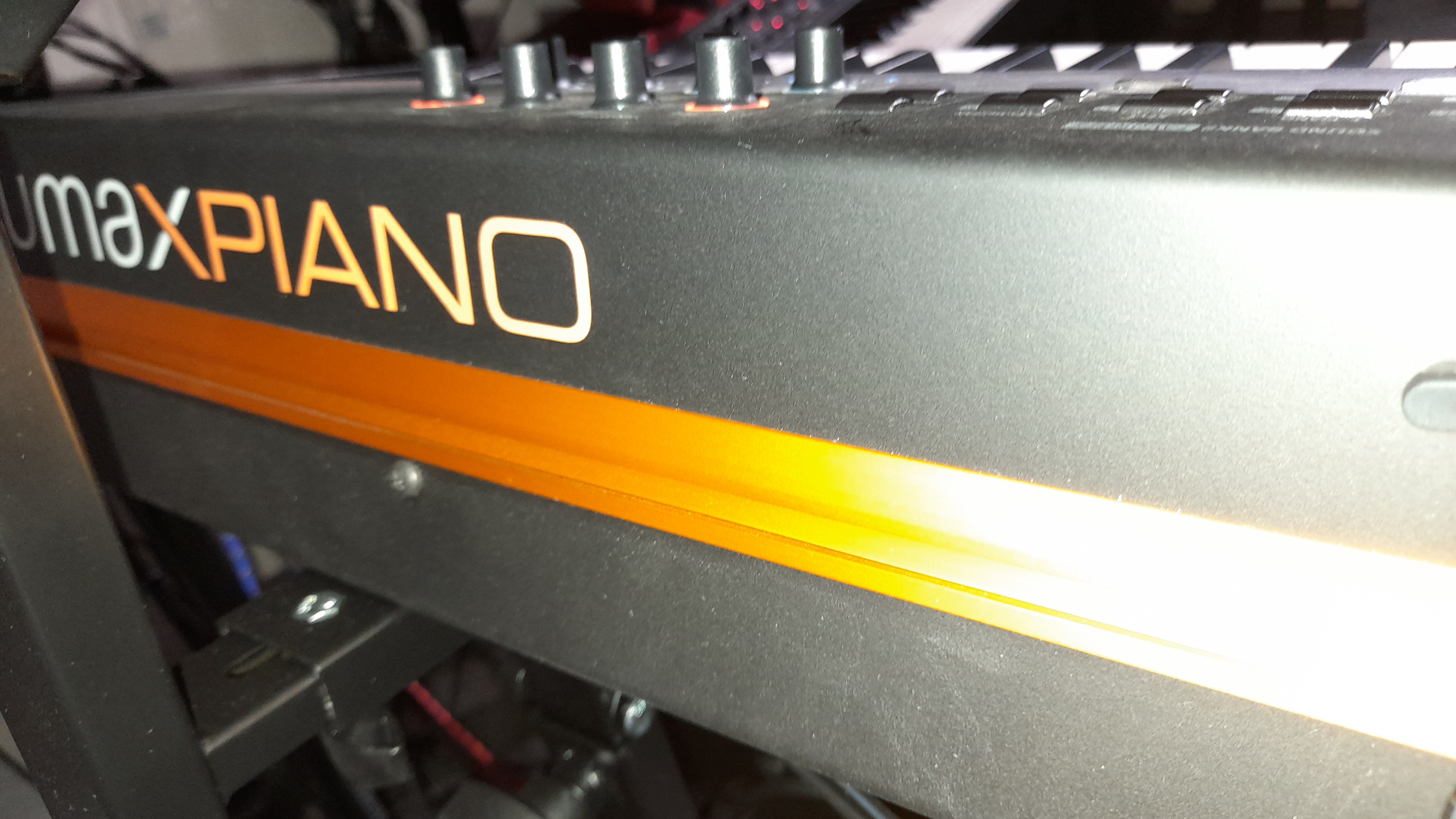 Numa x Piano 73 +house
