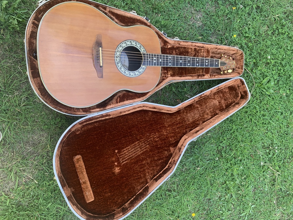 Vends Ovation électro-acoustique 1617