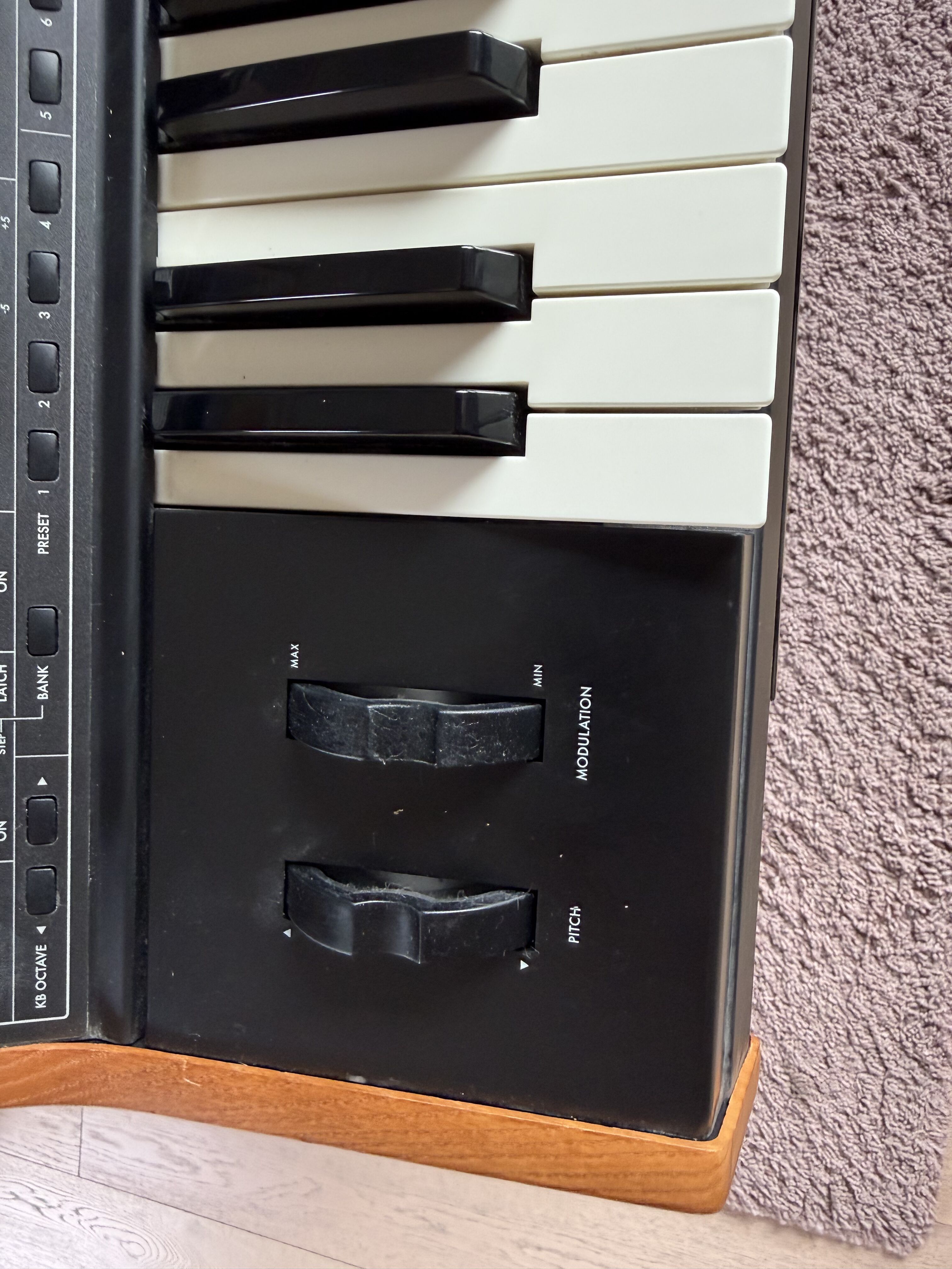 Moog Music SUB 37 (47689)