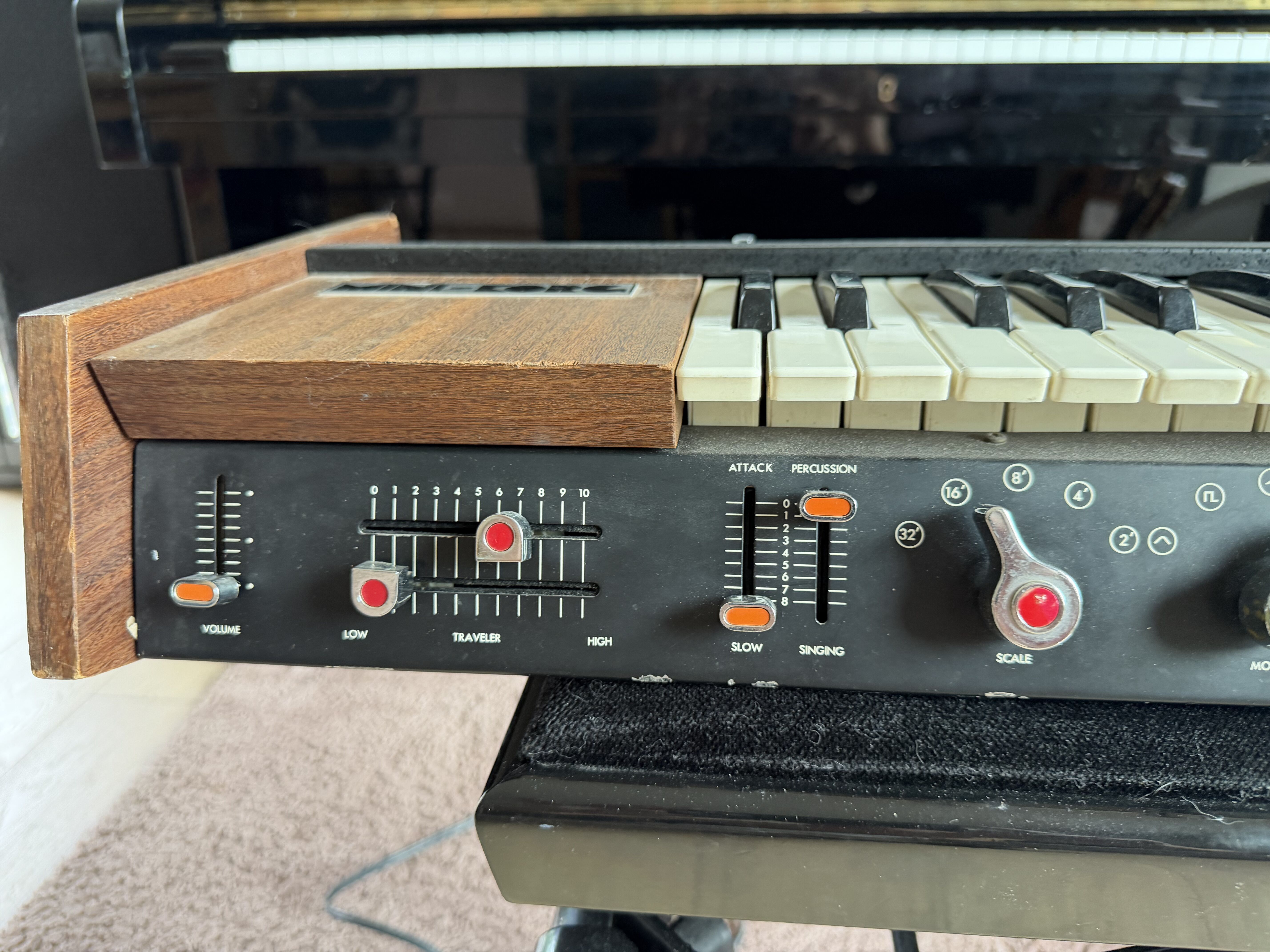 Korg MiniKorg 700