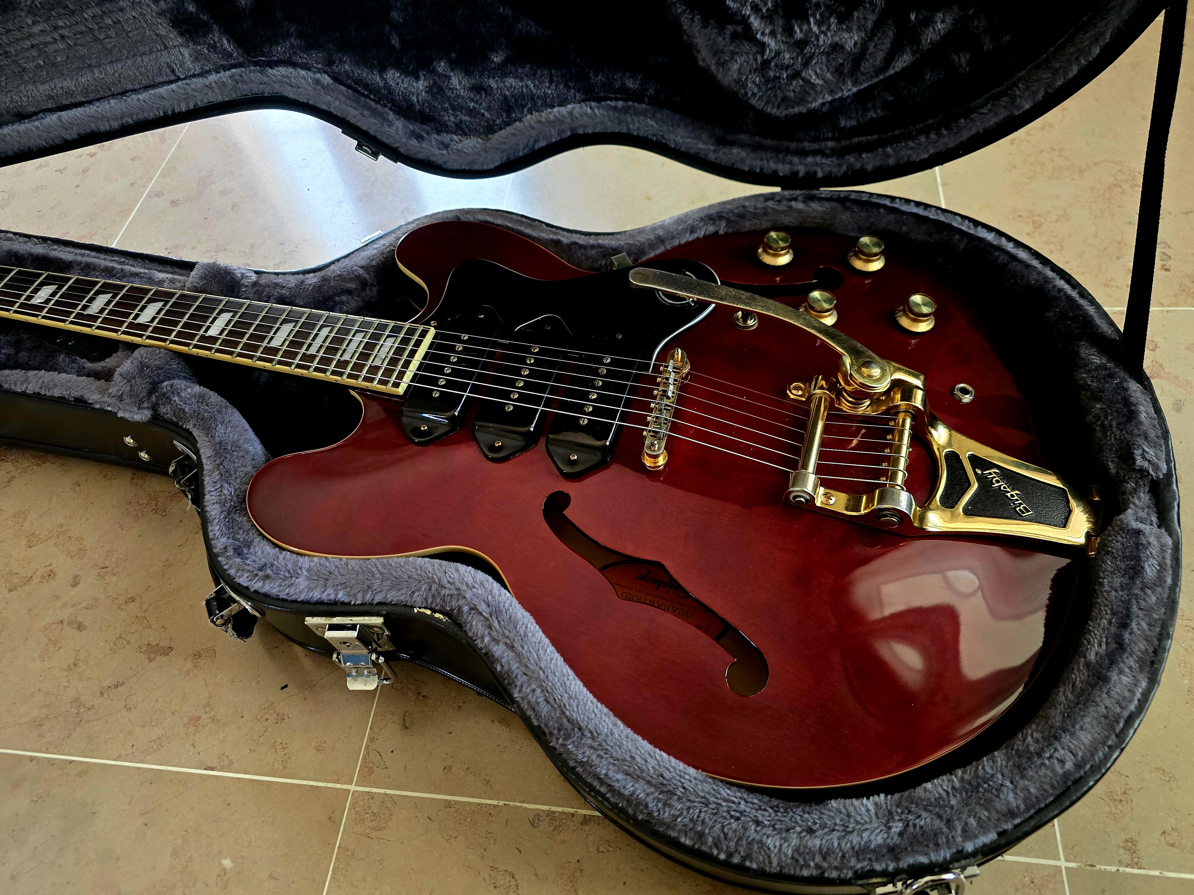 [VENDS/ECH] Epiphone Custom Shop Riviera Custom P93 - Wine Red (2011) - Upgraded & Étui Rigide