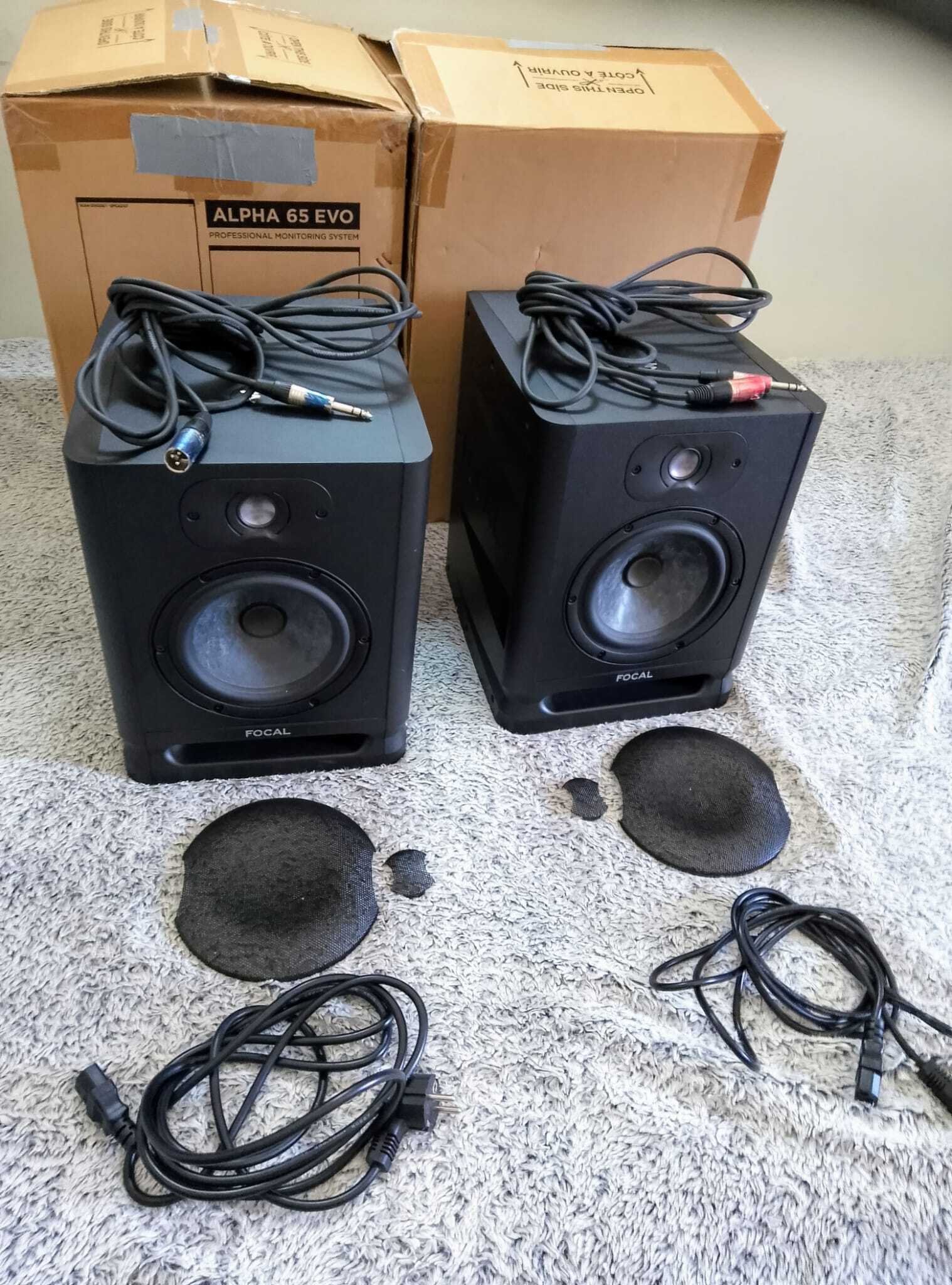 Focal Alpha Evo 65 État neuf +Câbles inclus , échange possible