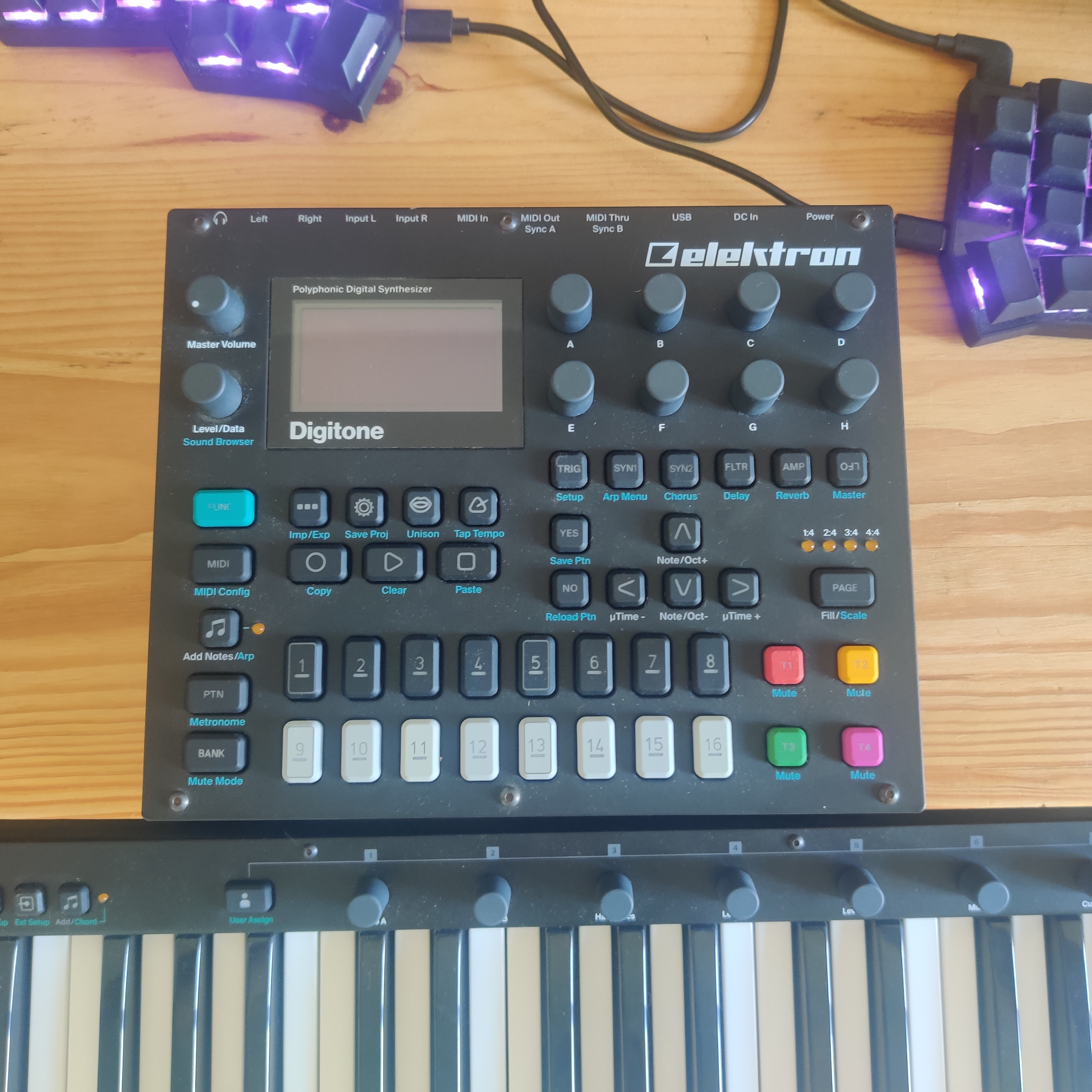 Vends digitone + banques de presets